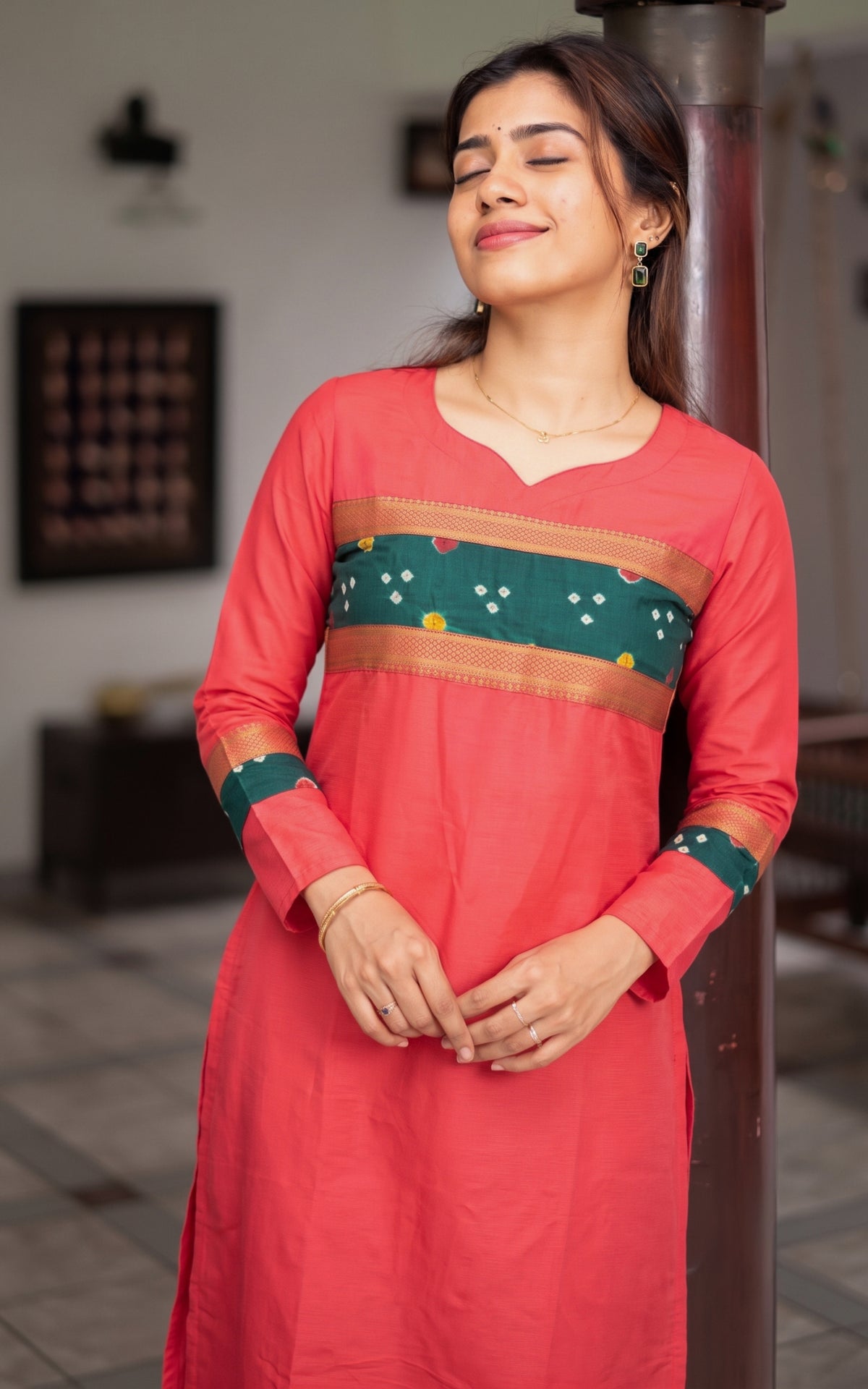 Pinkish Red Silk Cotton Straight Cut Kurti with Mangalagiri Border for Women