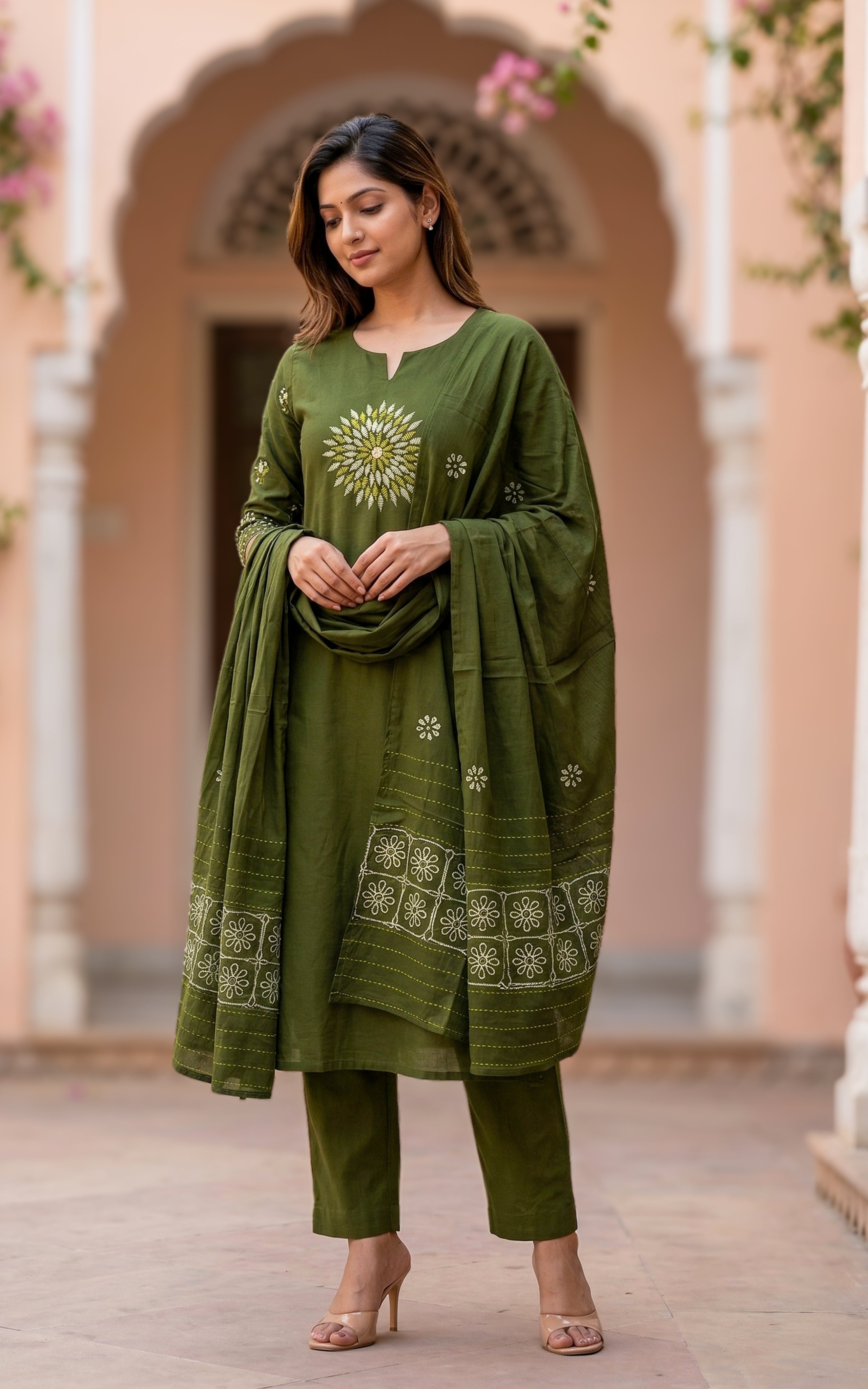 Yazhvika (Kurti+Pant+Dupatta)