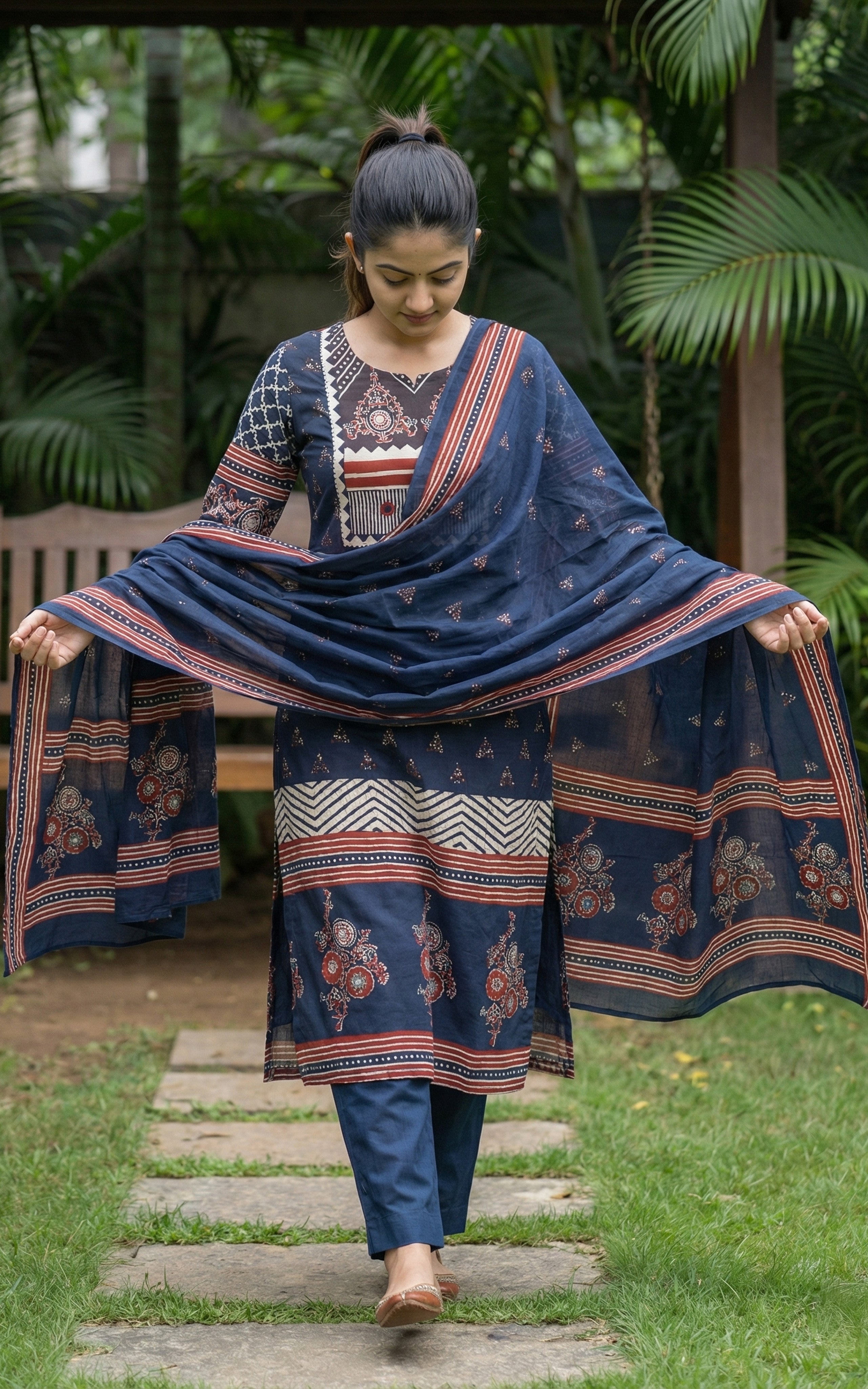 Madhunisha (Kurti+Dupatta)