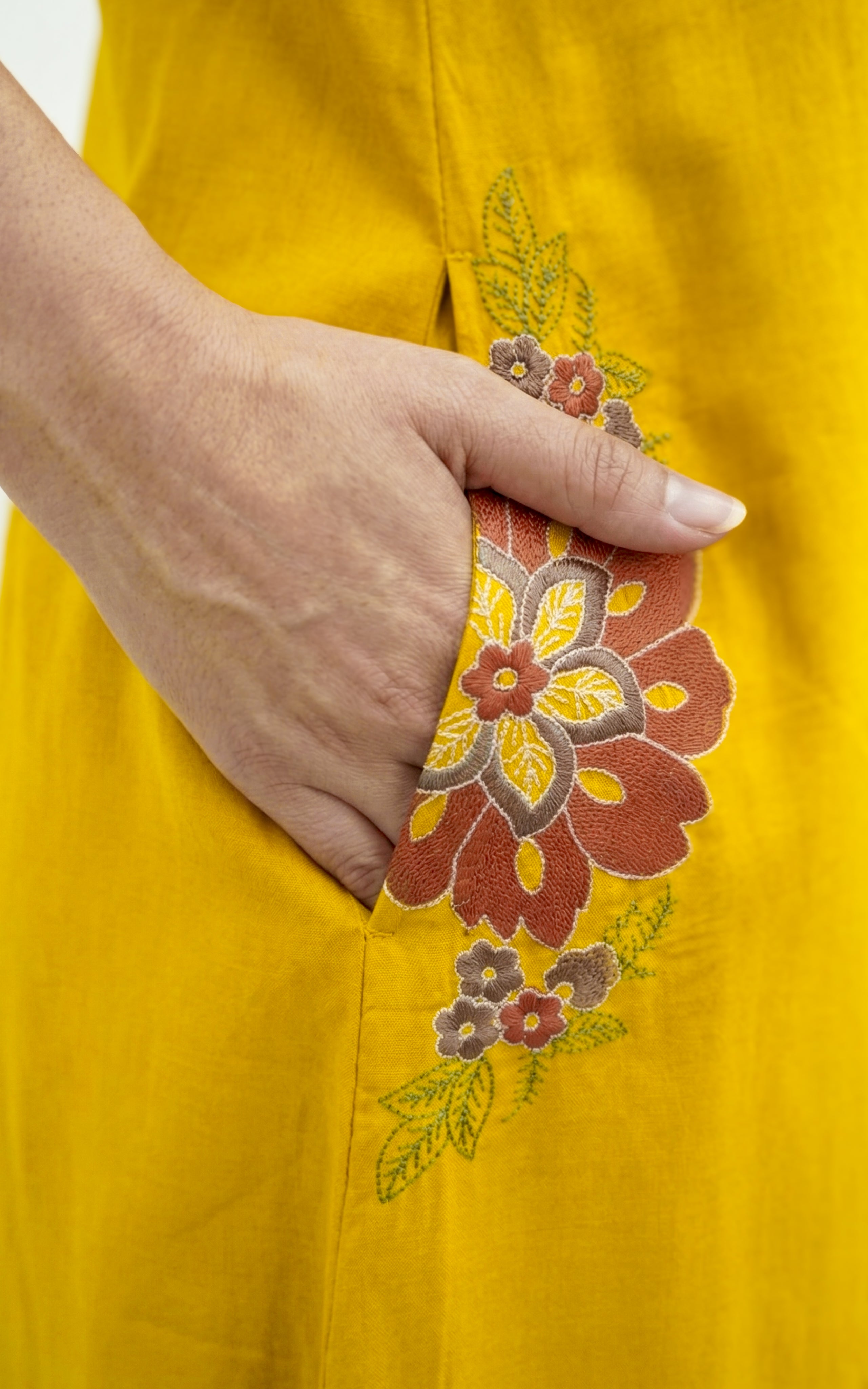 Tharika (Kurti+Pant+Dupatta)