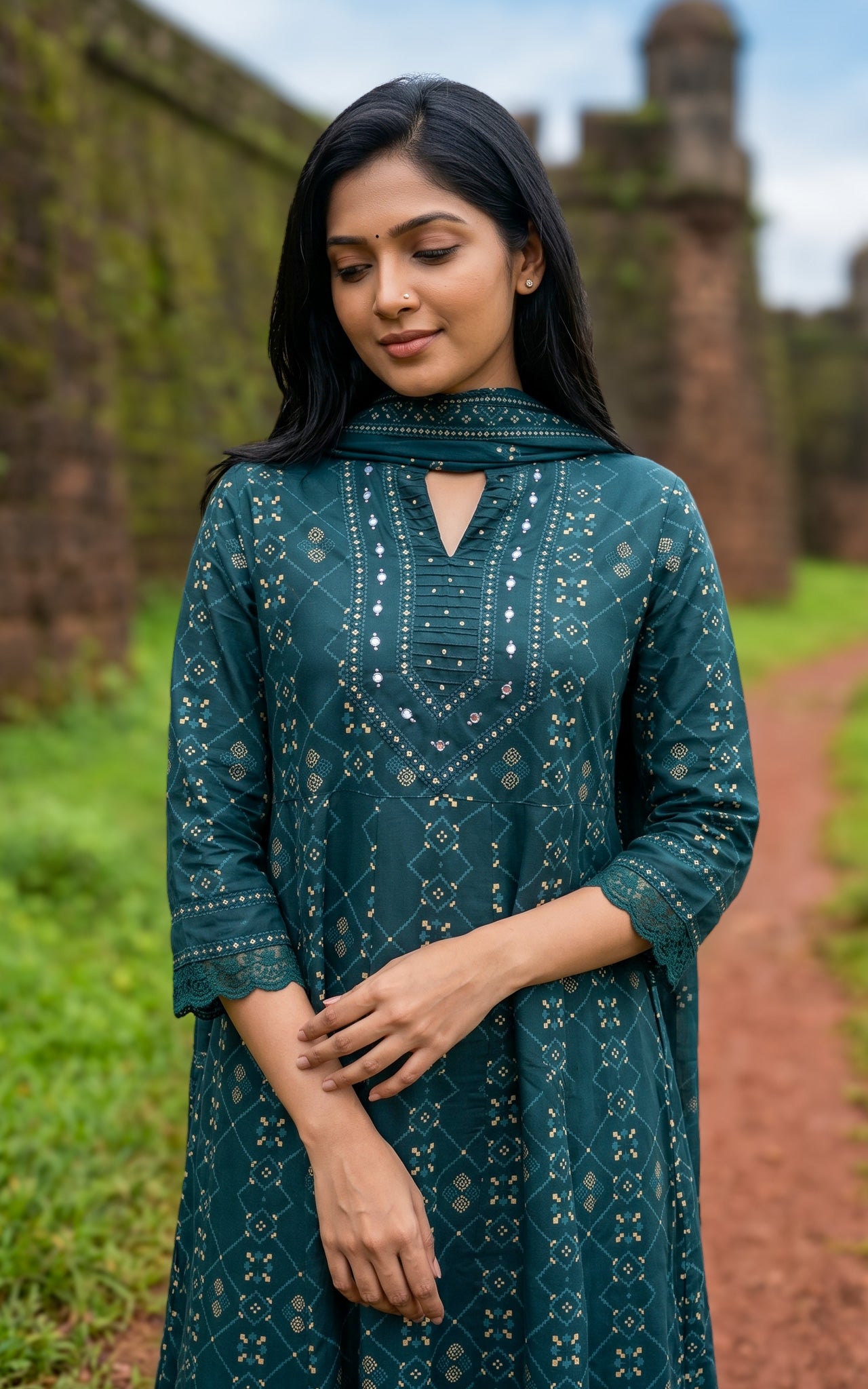 Yashmitha B (Kurti+Pant+Dupatta)
