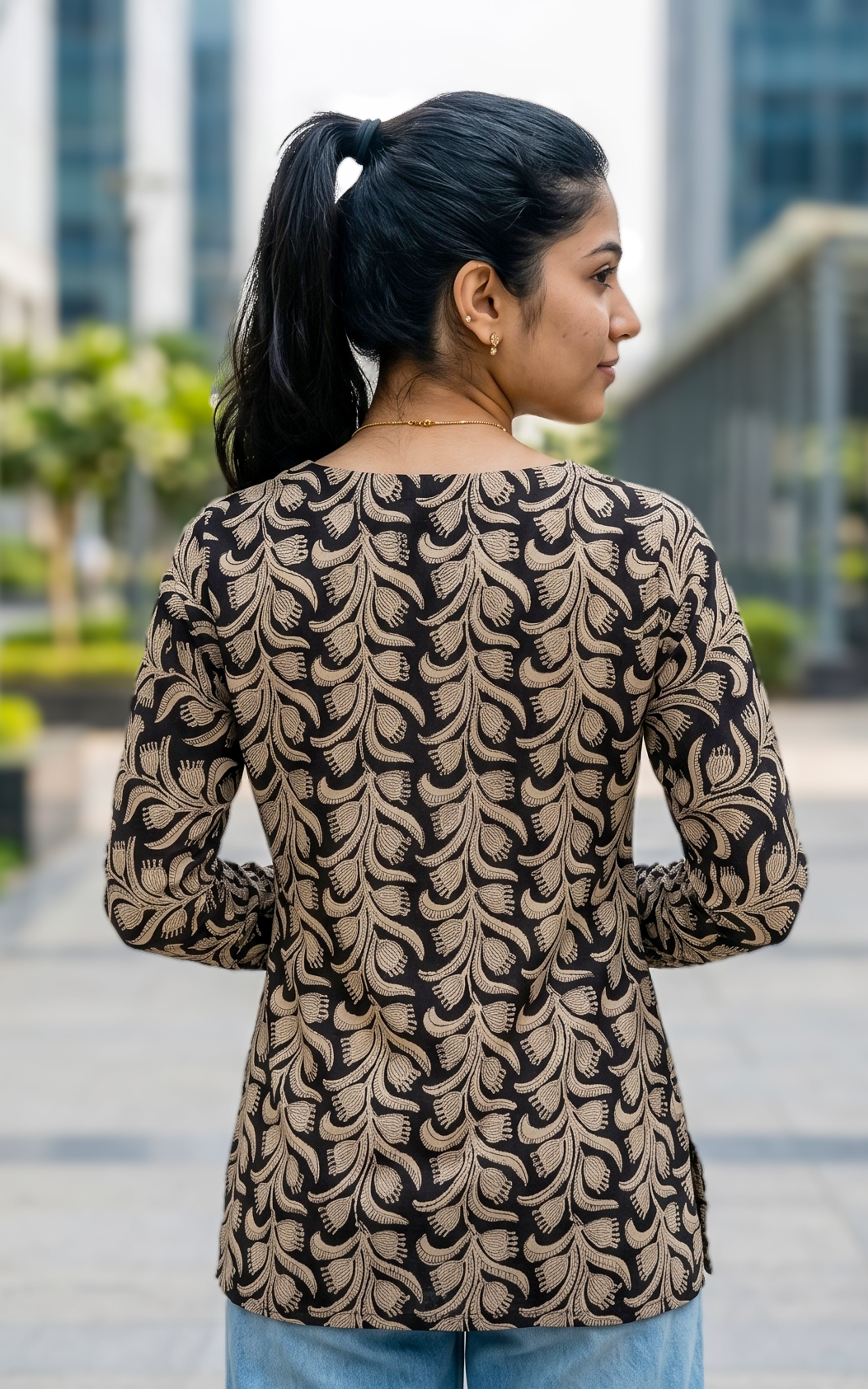 INSTORE -Taj Mahal -Cotton -Short Straight Cut Kurti -Sweet heart Neck-Gathered Sleeve -Daily vogue-college wear- Office wear