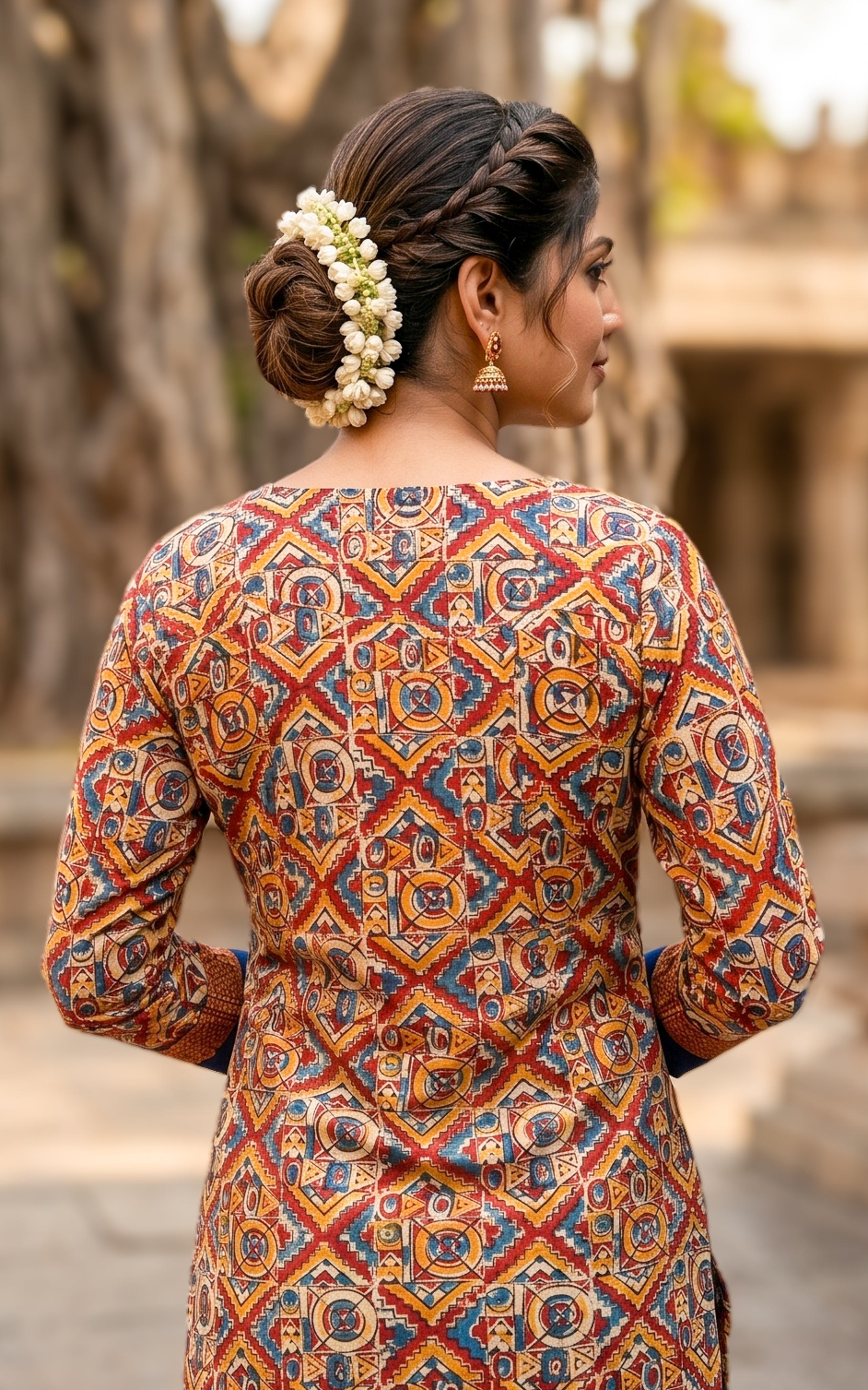 Avanitha B (Kurti+Dupatta)