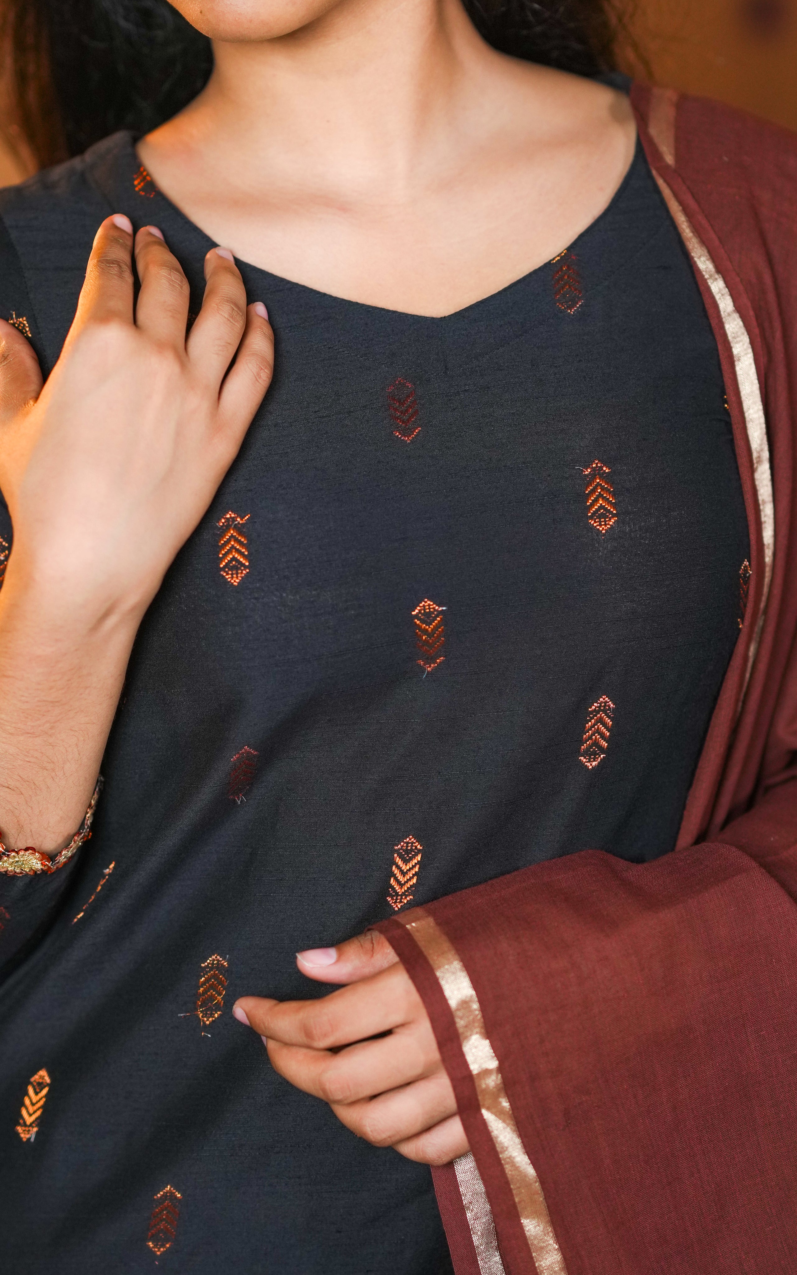 Sudhiksha (Kurti+Dupatta)