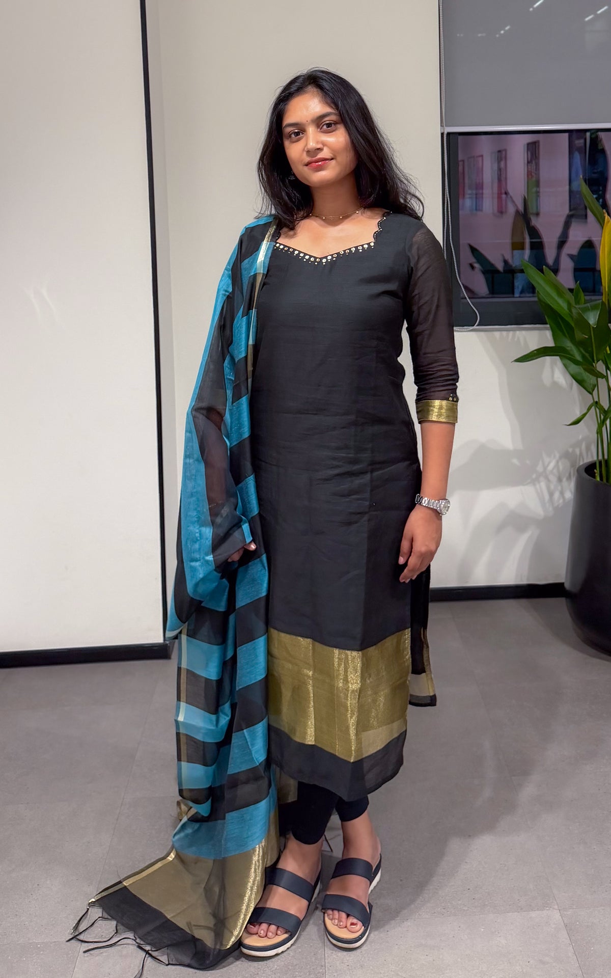 Retro Colors Naseema A (Kurti+Dupatta)