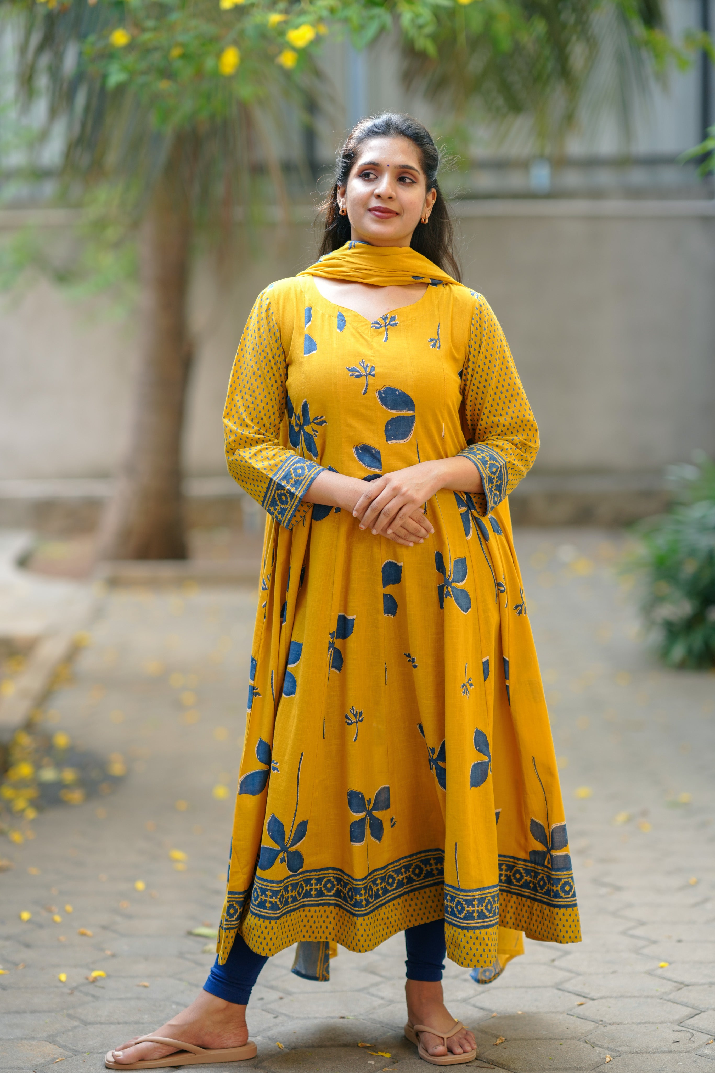 Manjal Malar (Kurti+Dupatta)