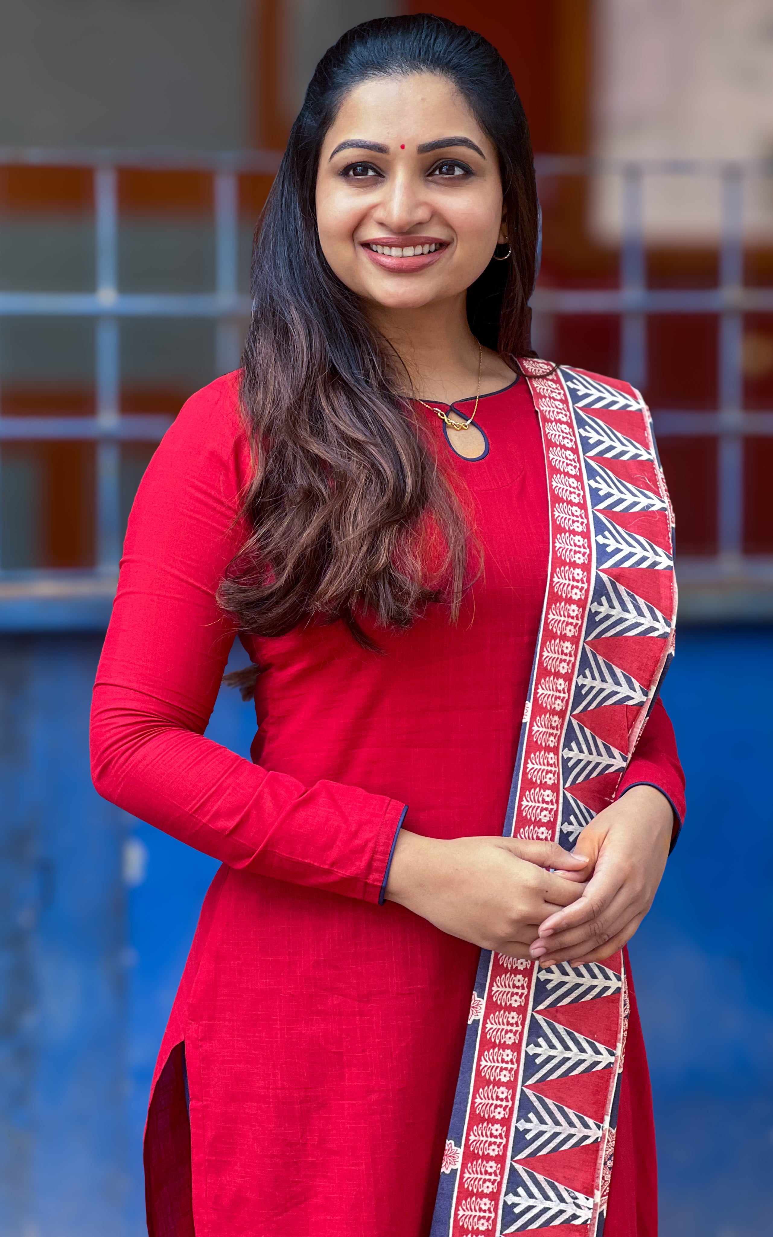 Keyhole Neckline Straight Cut Kurti