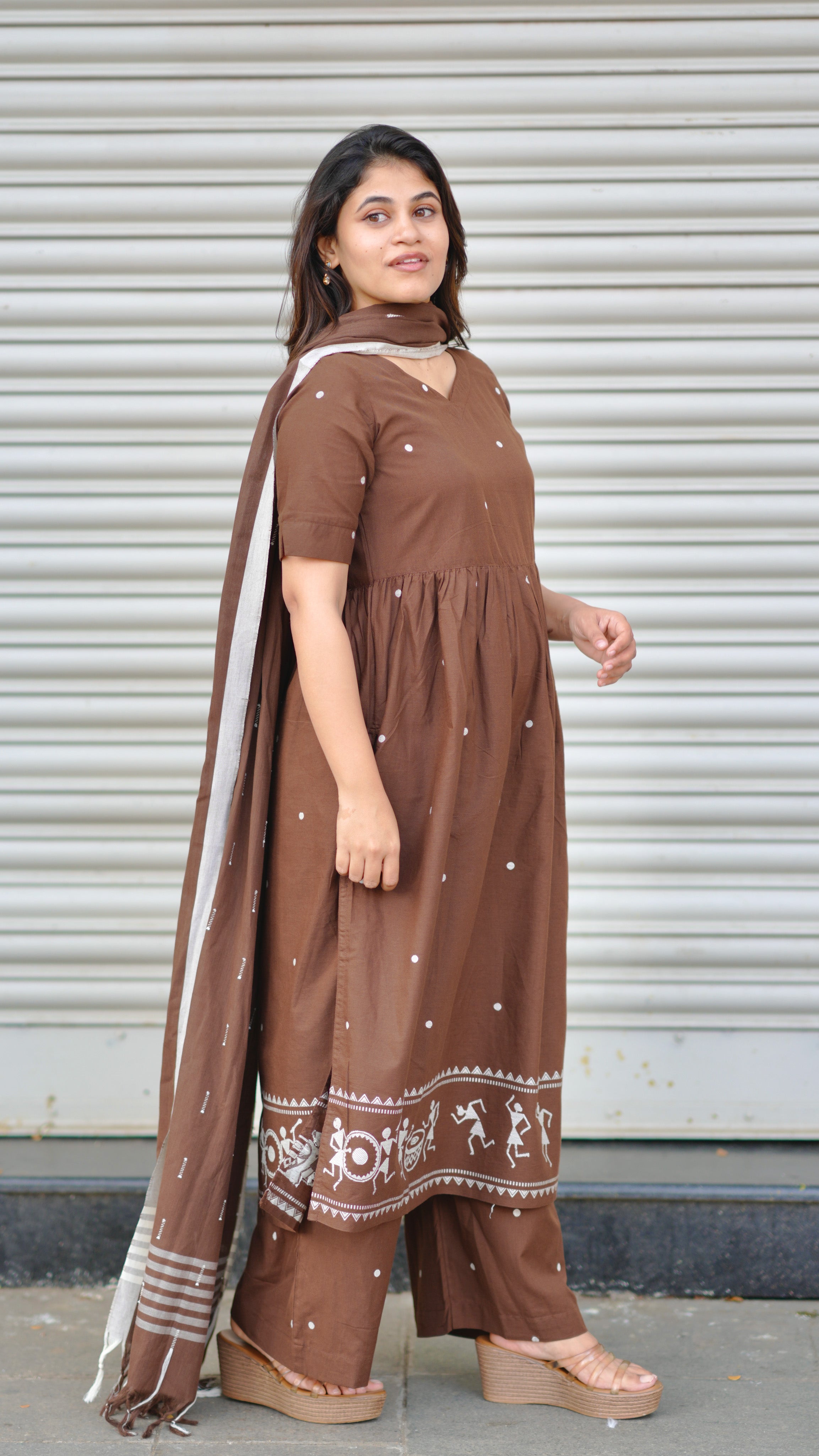 brown kurti set for college girls
stylish naira cut kurti set