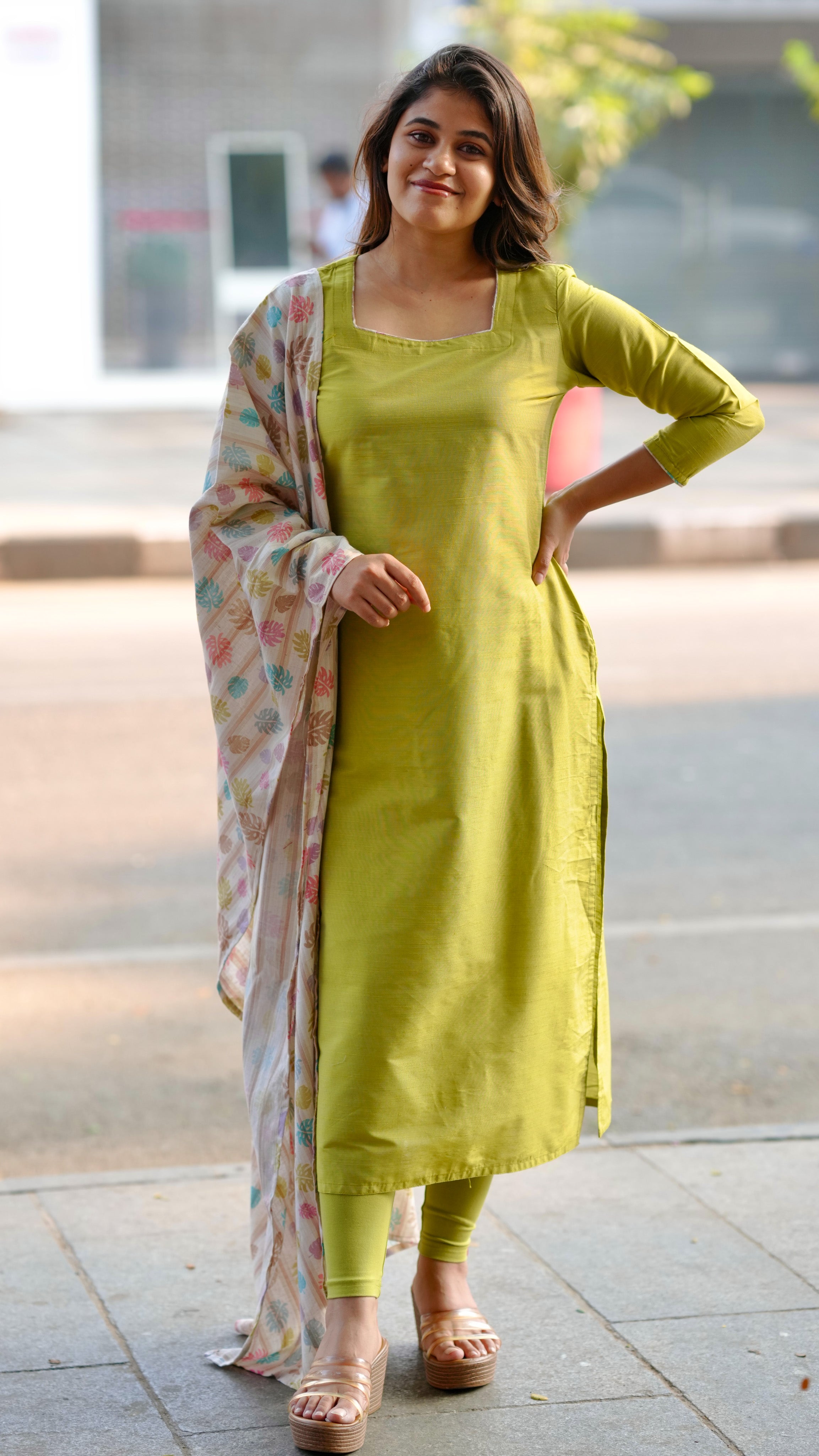 Puviarasi (Kurti+Dupatta)
