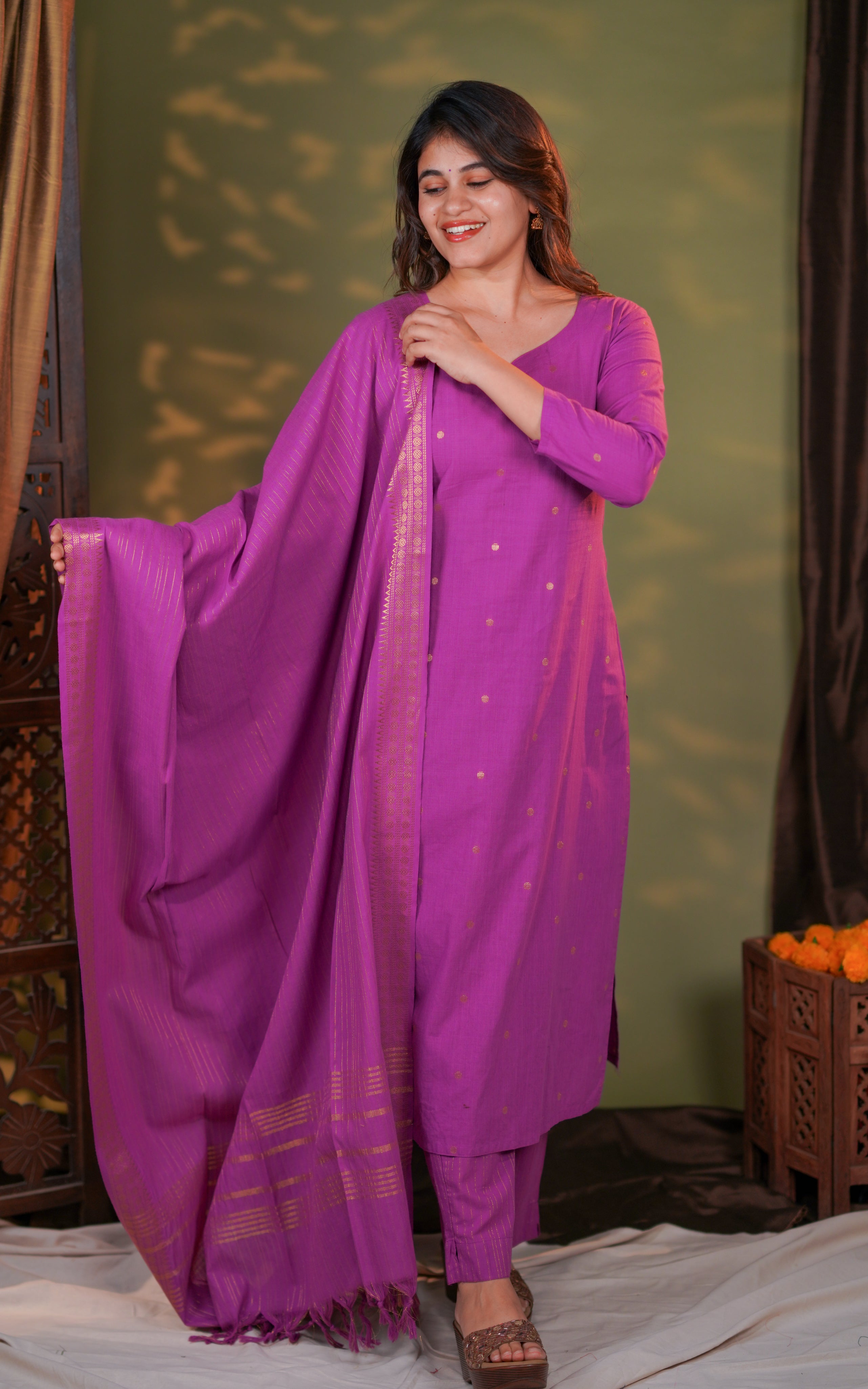 Stylish green cotton ethnic set