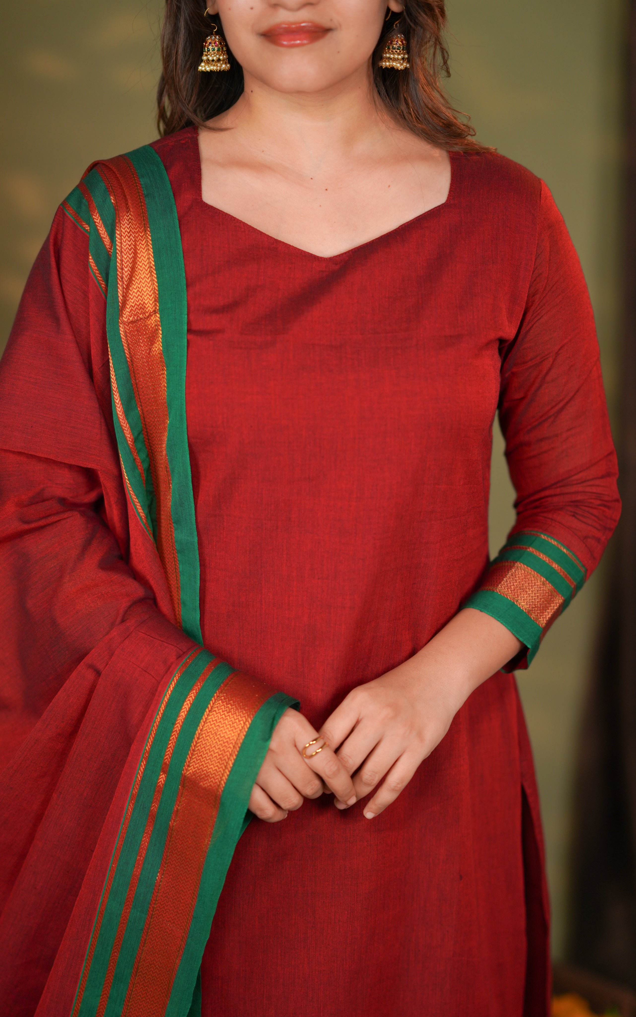 Aadhvita Maroon (Kurti+Dupatta)
