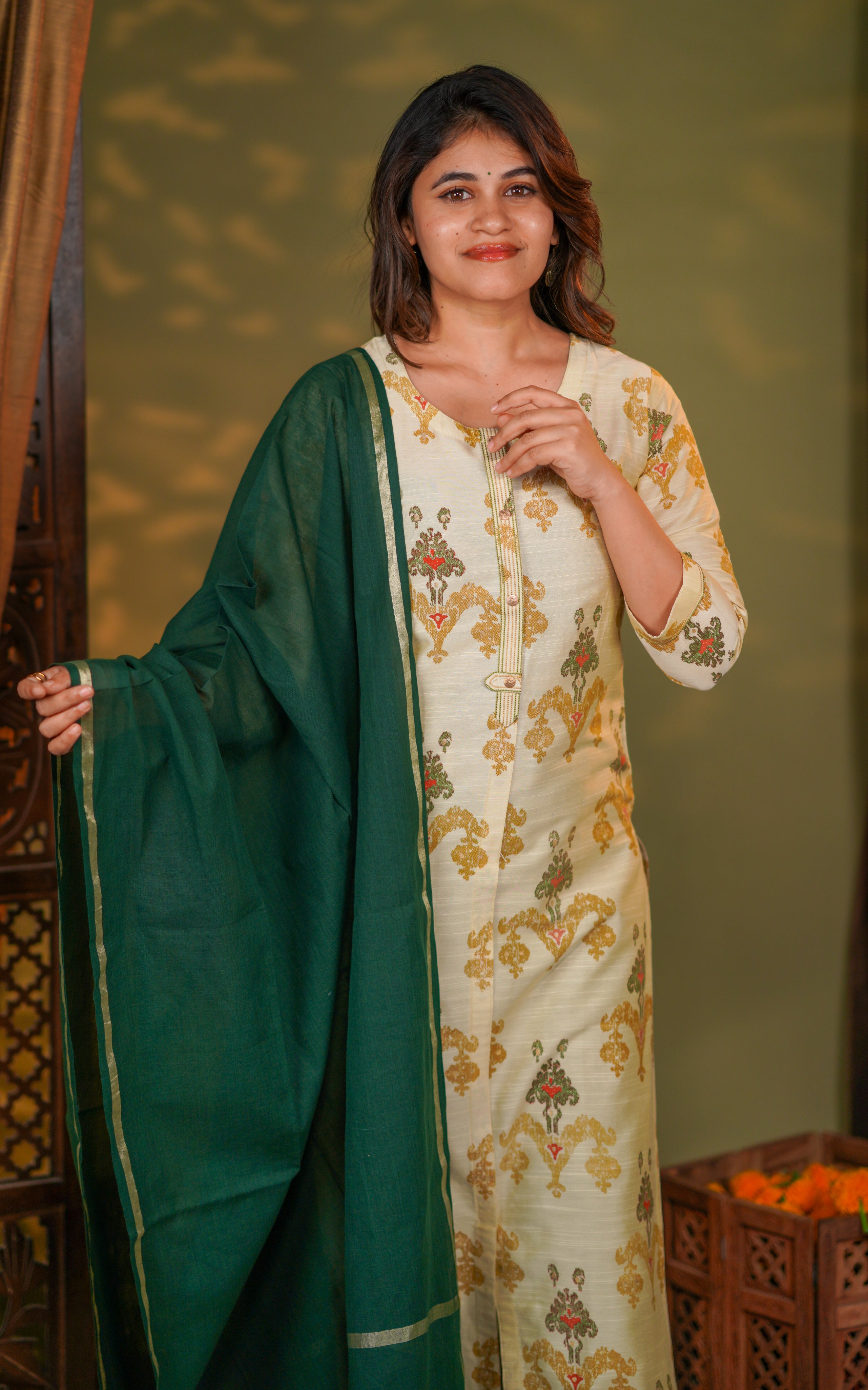 Yaazhini (Kurti+Dupatta)