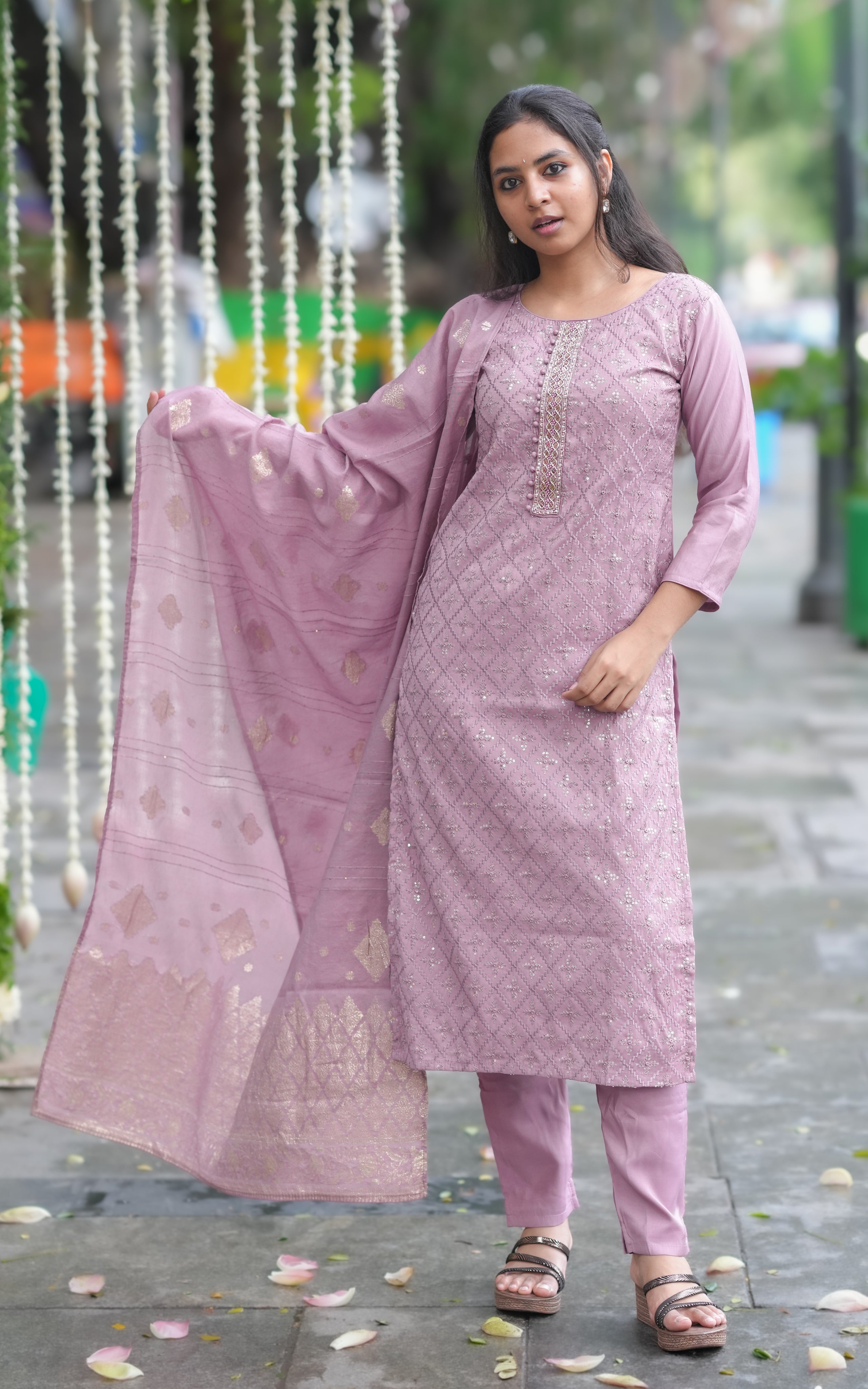 Raisa (Kurti+Pant+Dupatta)