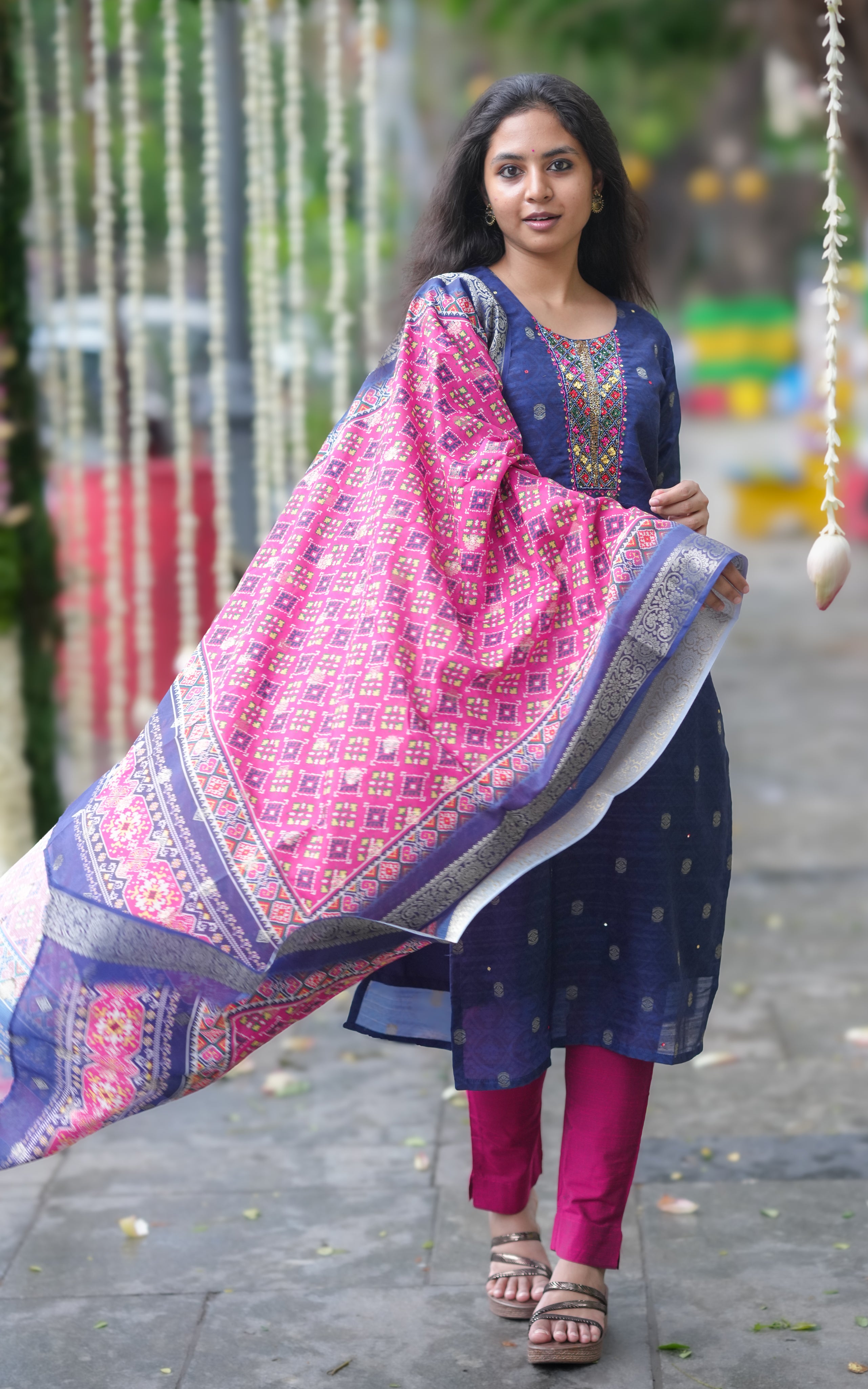 Margali Poove A (Kurti+Dupatta)