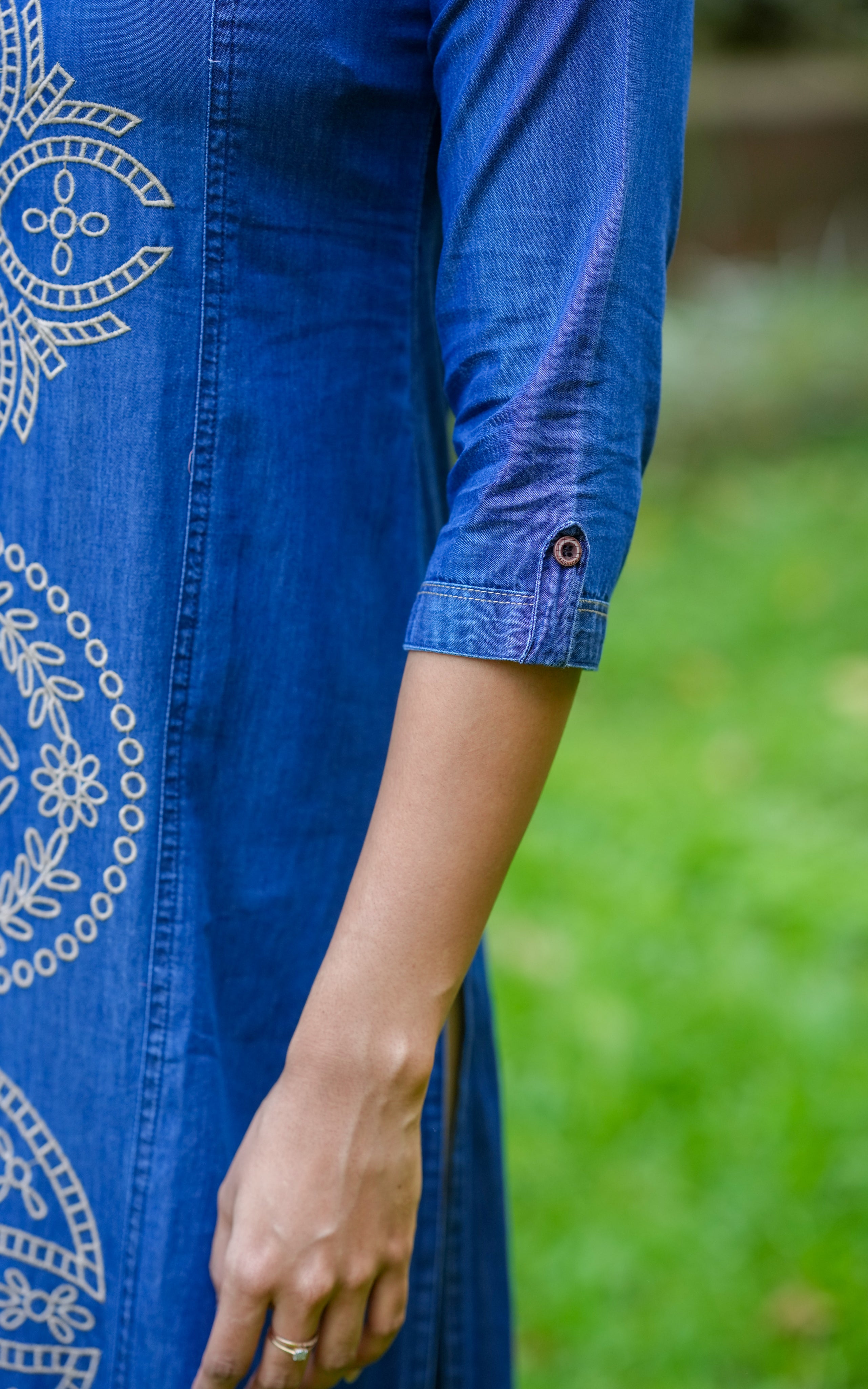 Simple ethnic wear
