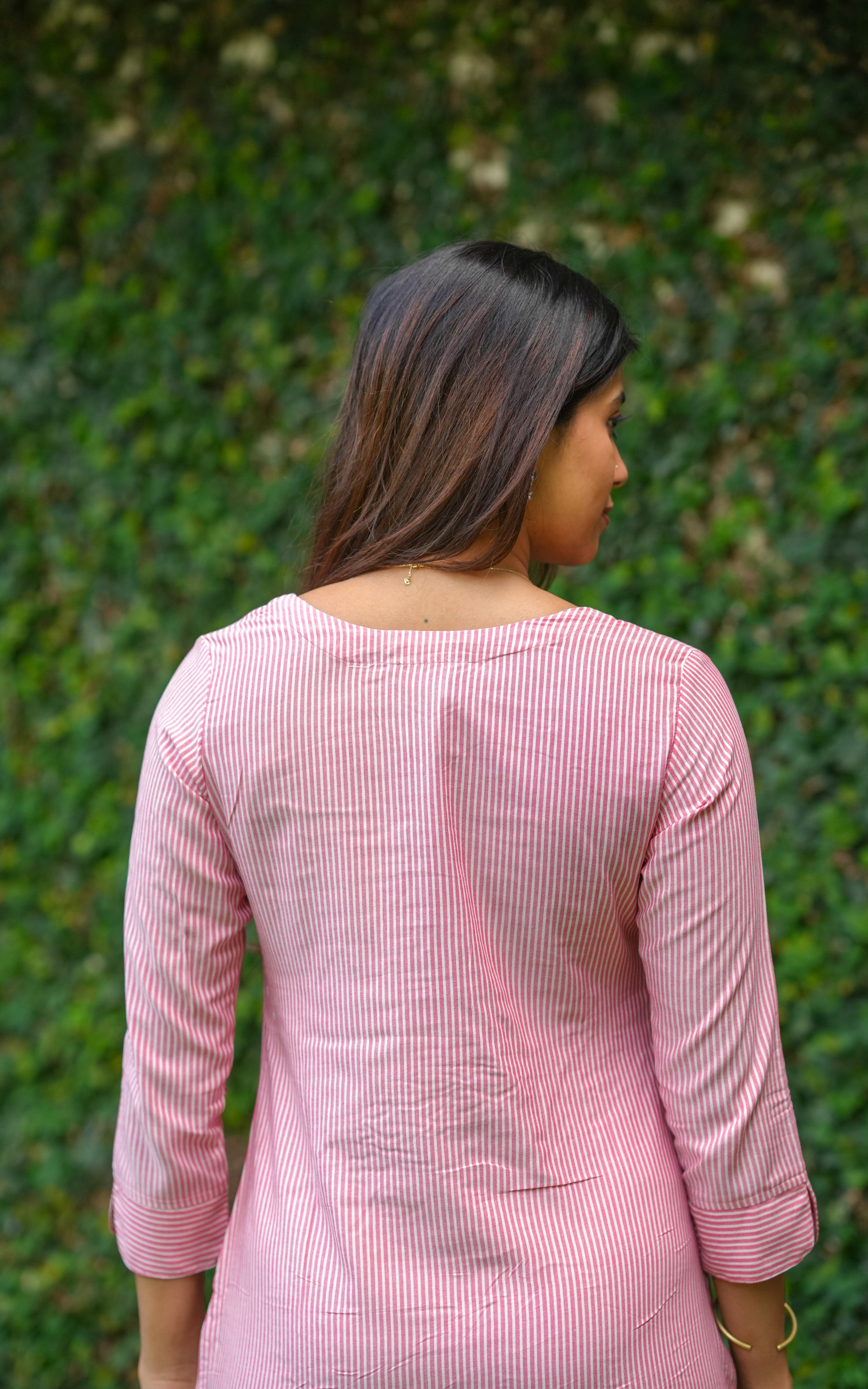 Simple ethnic wear