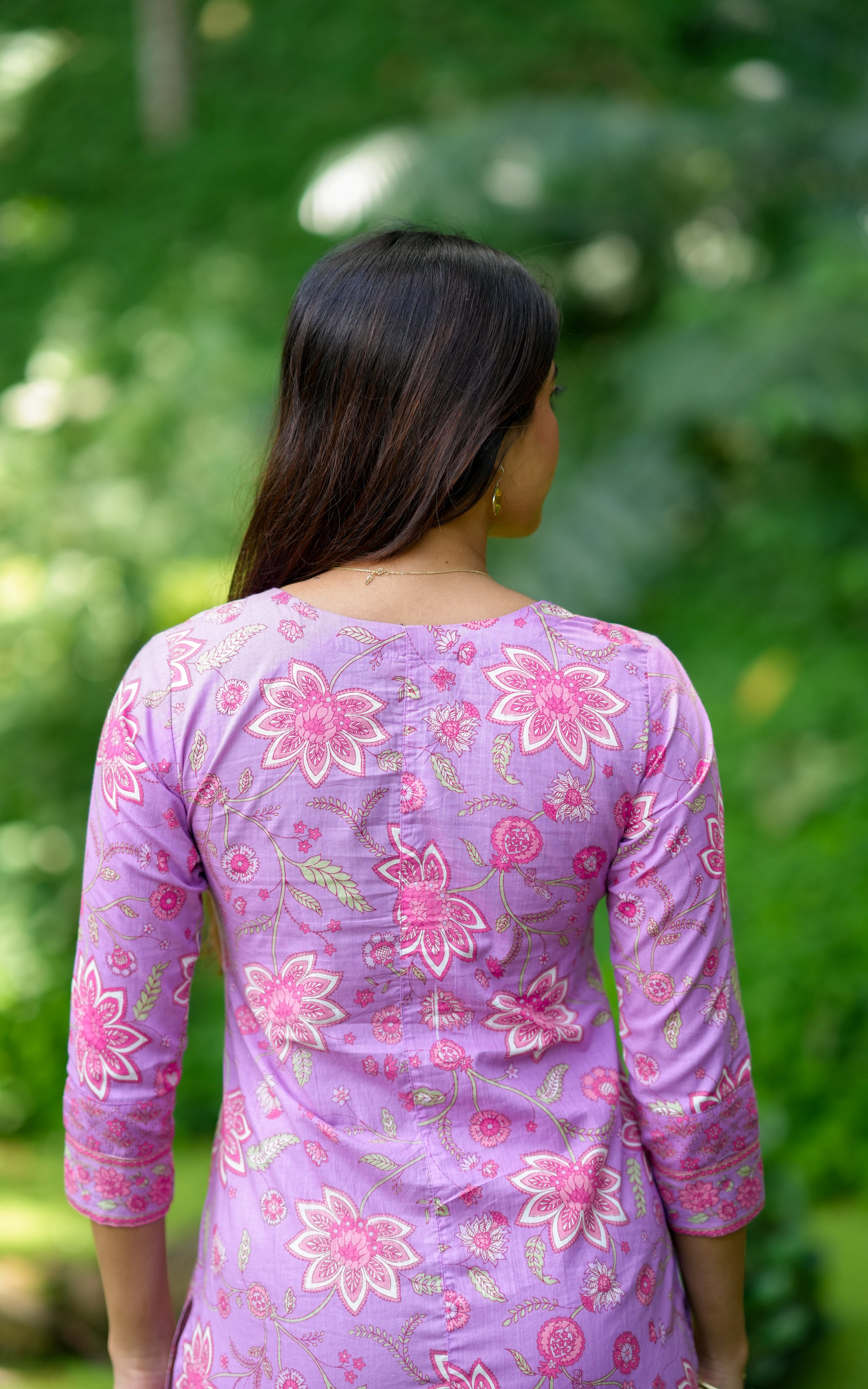 Simple ethnic wear