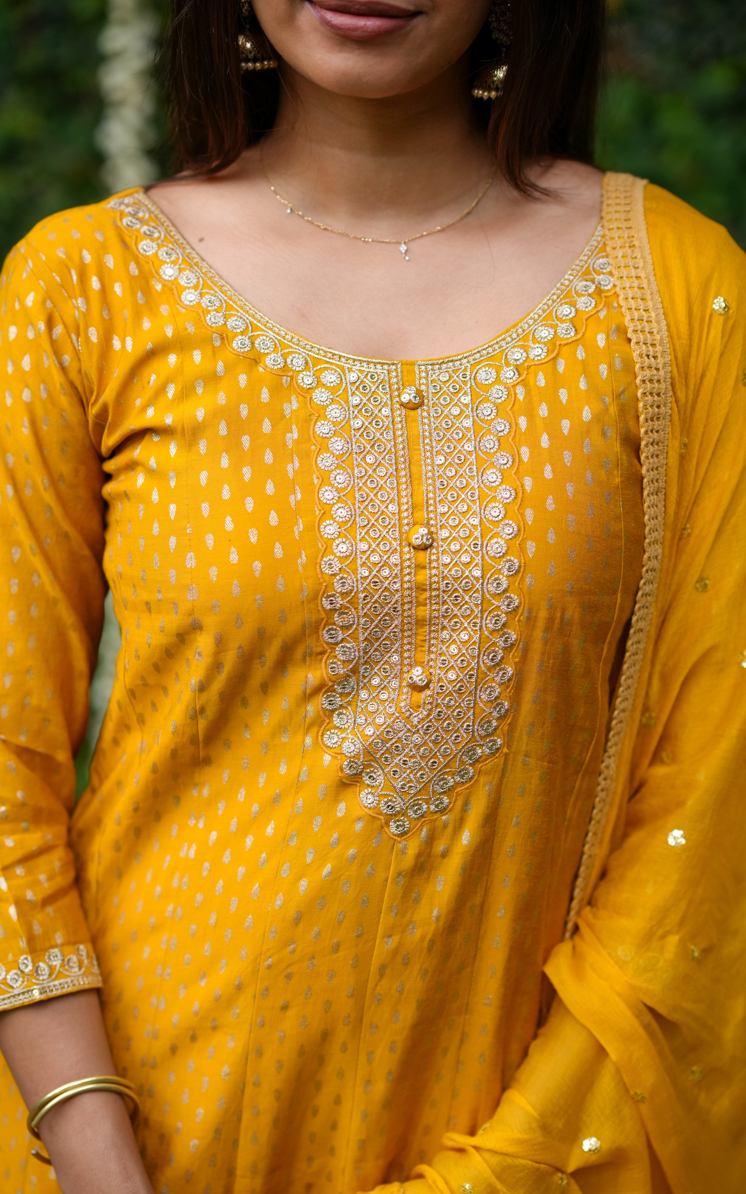 Suganthi B (Kurti+Pant+Dupatta)