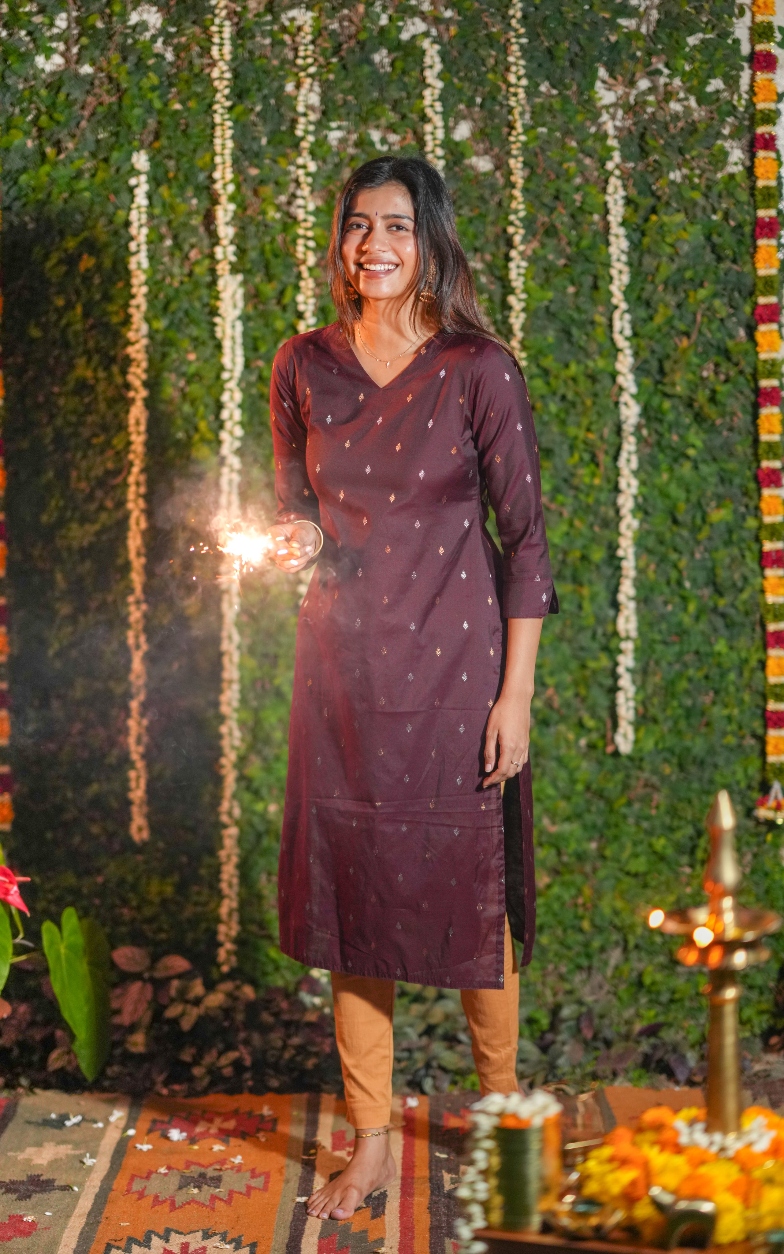 Simple ethnic wear