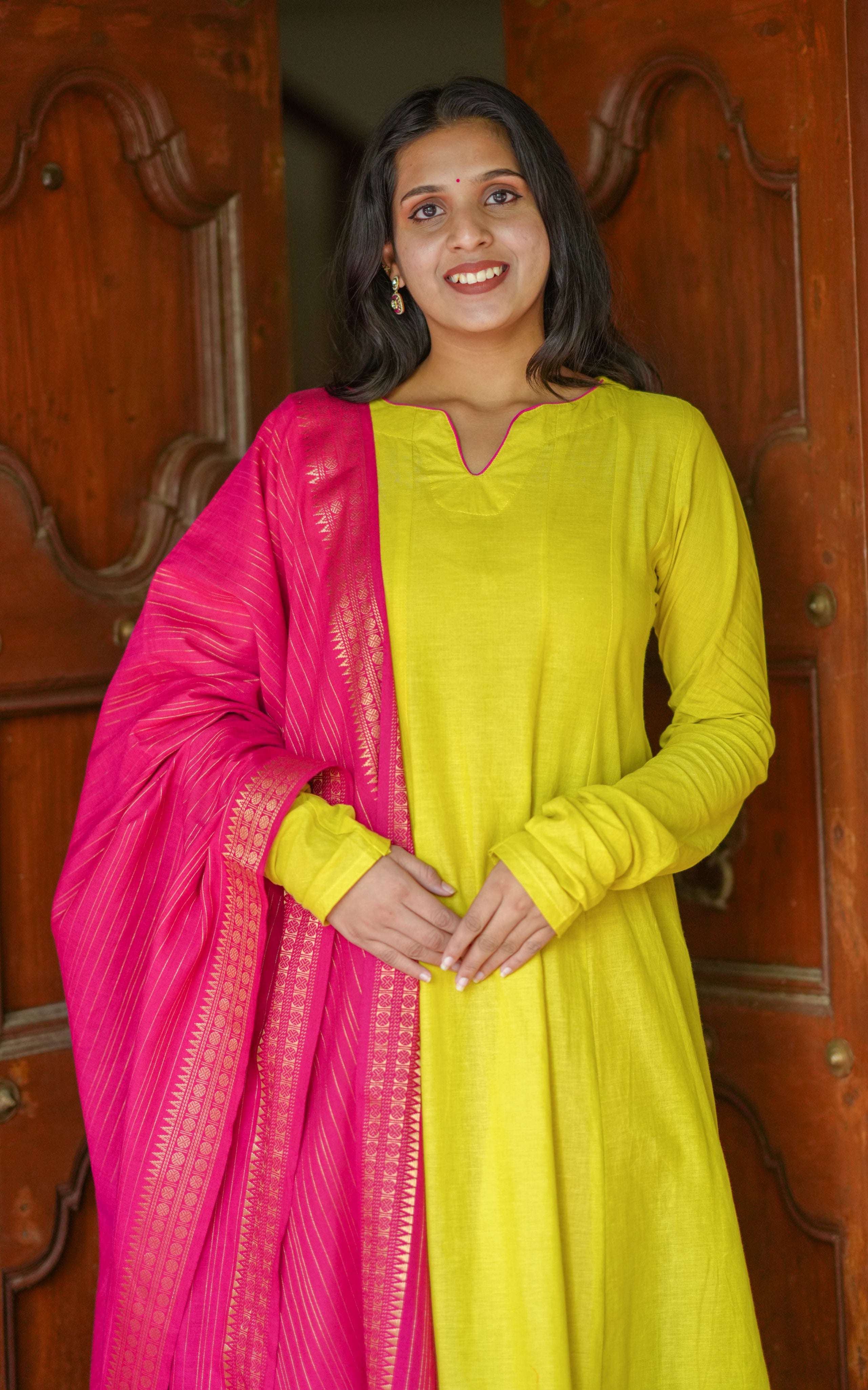 Menmozhi B (Kurti+Dupatta)