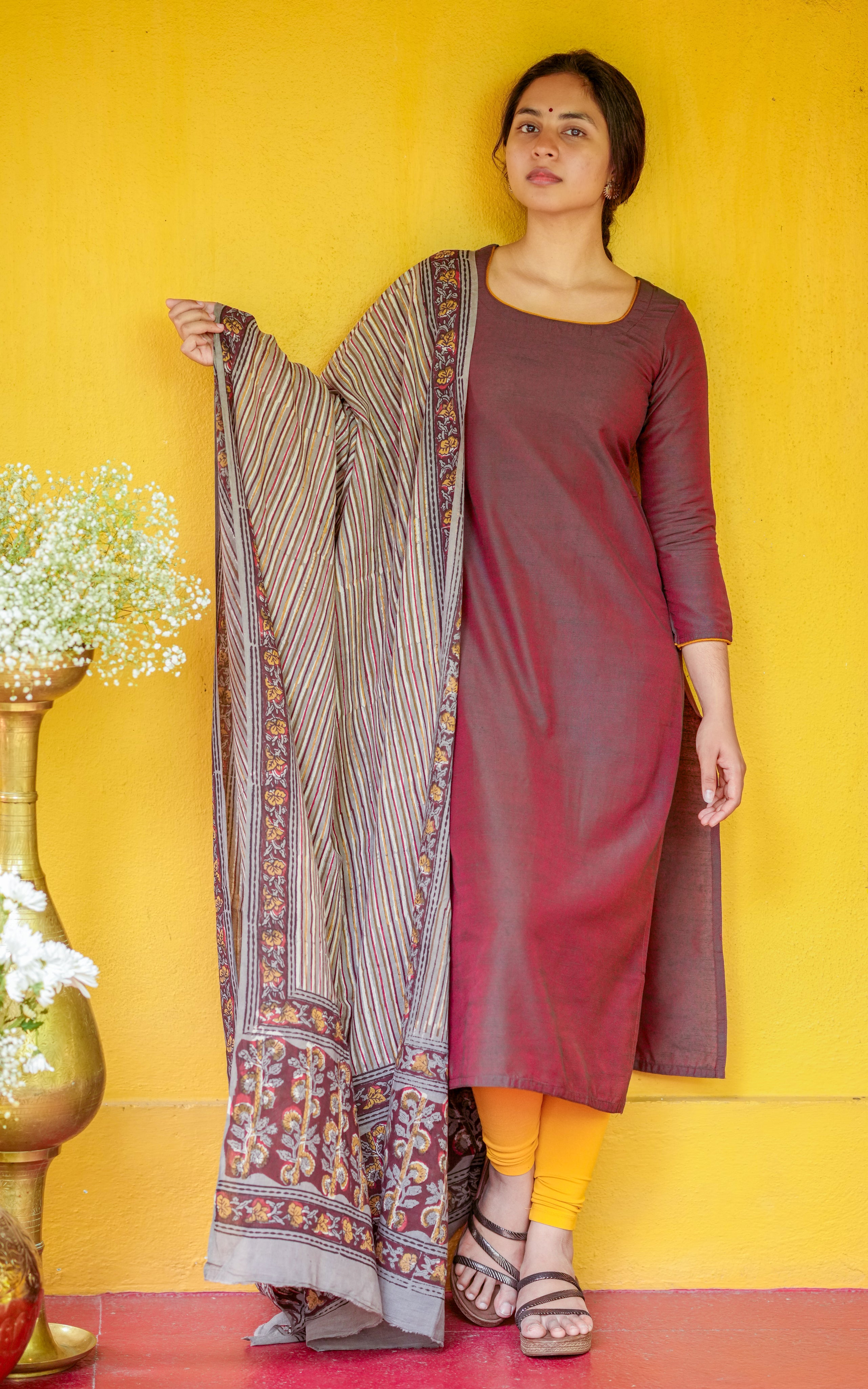Moksha (Kurti+Dupatta)