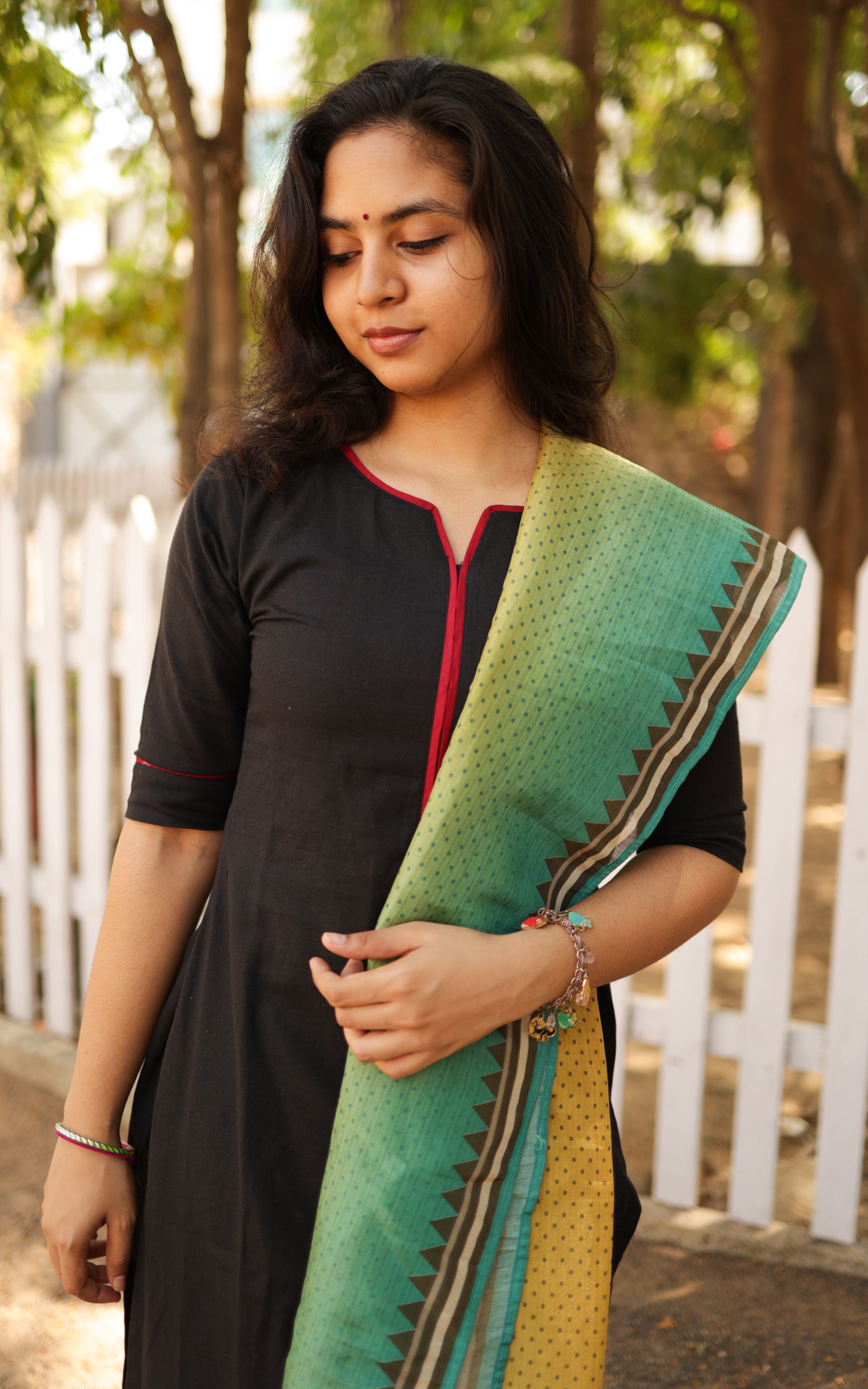 Om Shanti Oshanna 6 (Kurti+Dupatta)