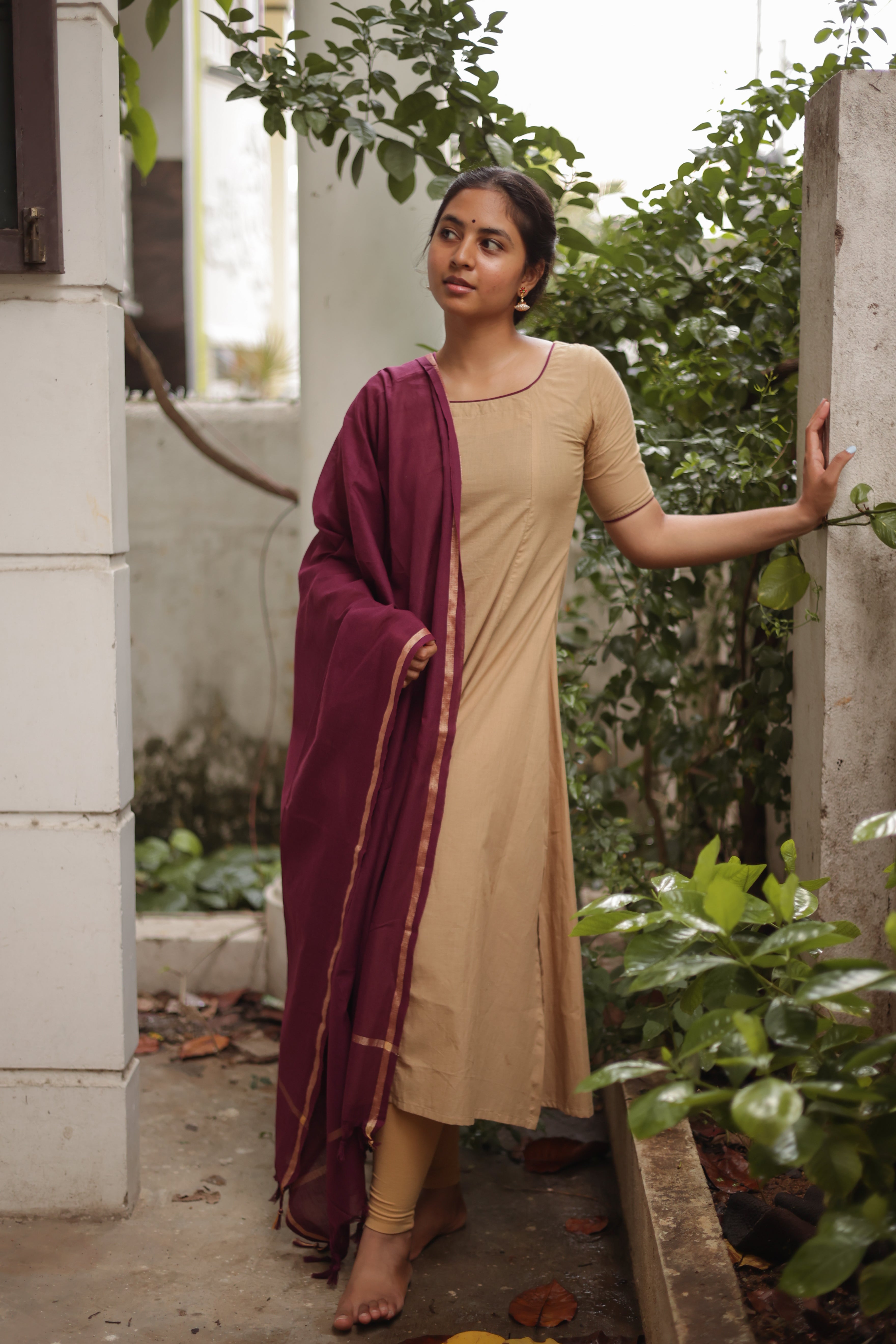 simran's outfits from jodi