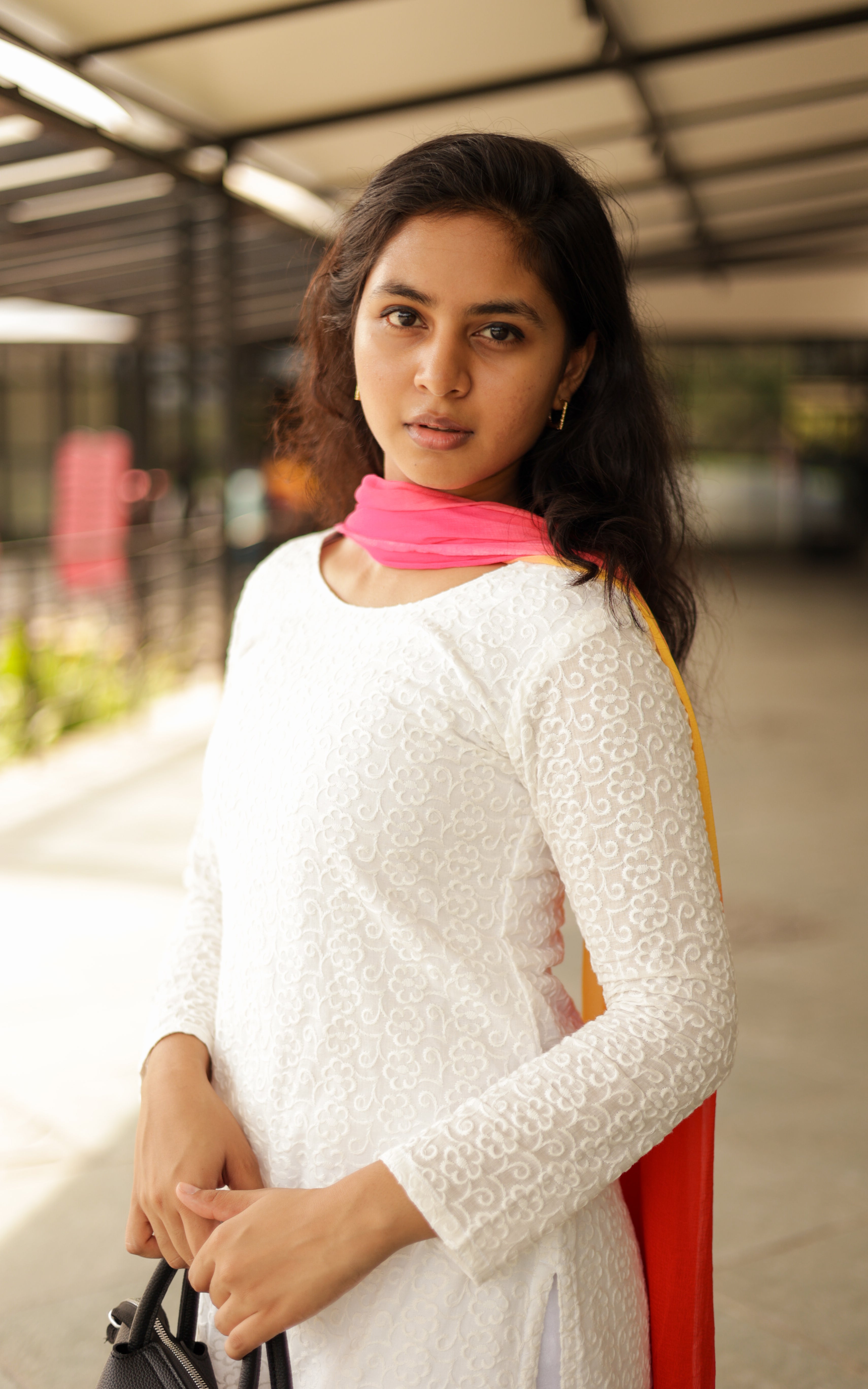 Full-length sleeves (18 inches) for a sophisticated and covered look.