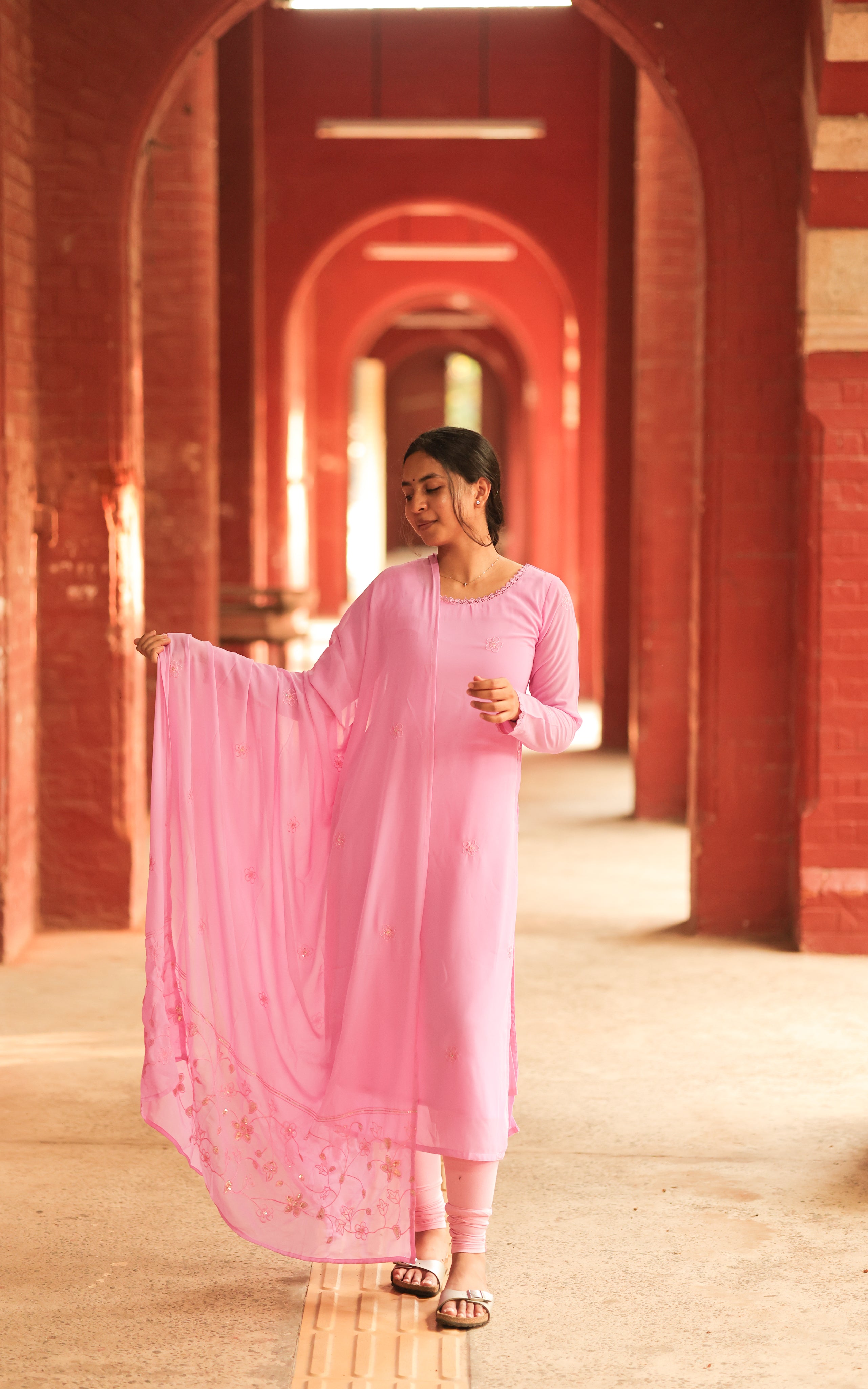 Aishu kurti design – Sillunu Oru Kadhal movie look, traditional wear for women