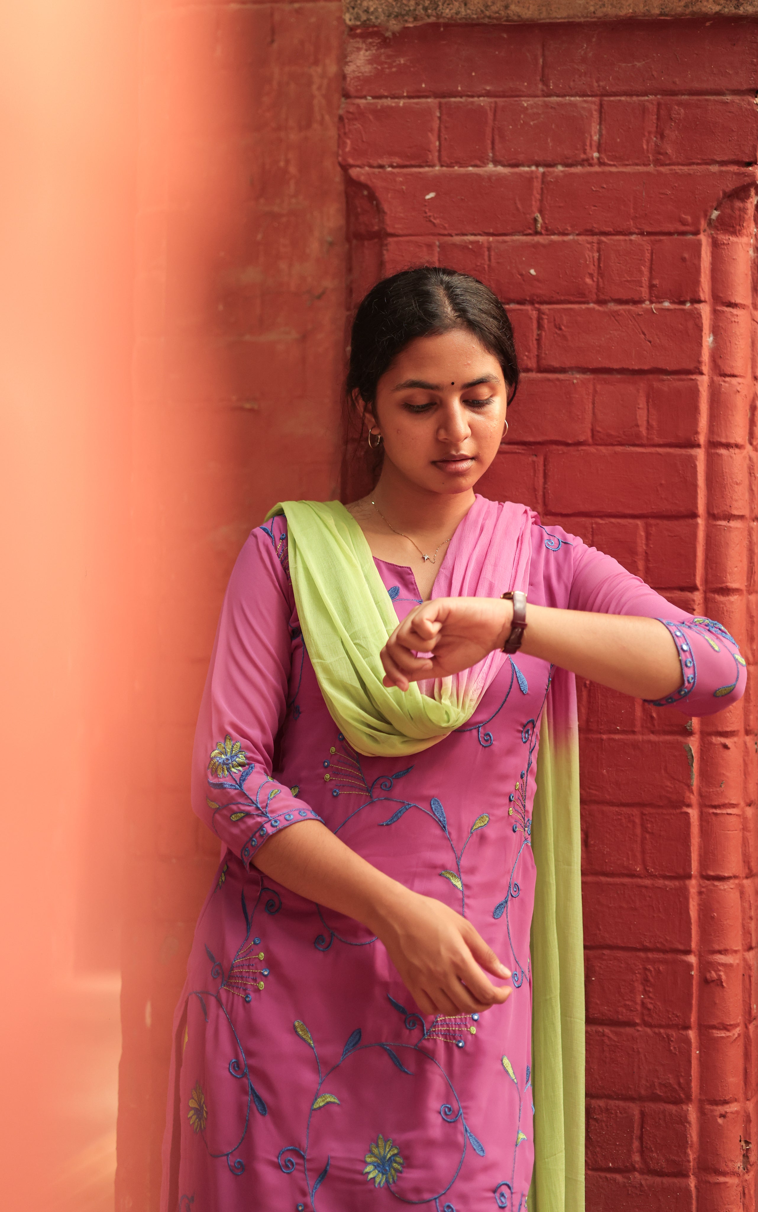 Recreated kurti look from Sillunu Oru Kadhal – Boomika and Aishu fashion style