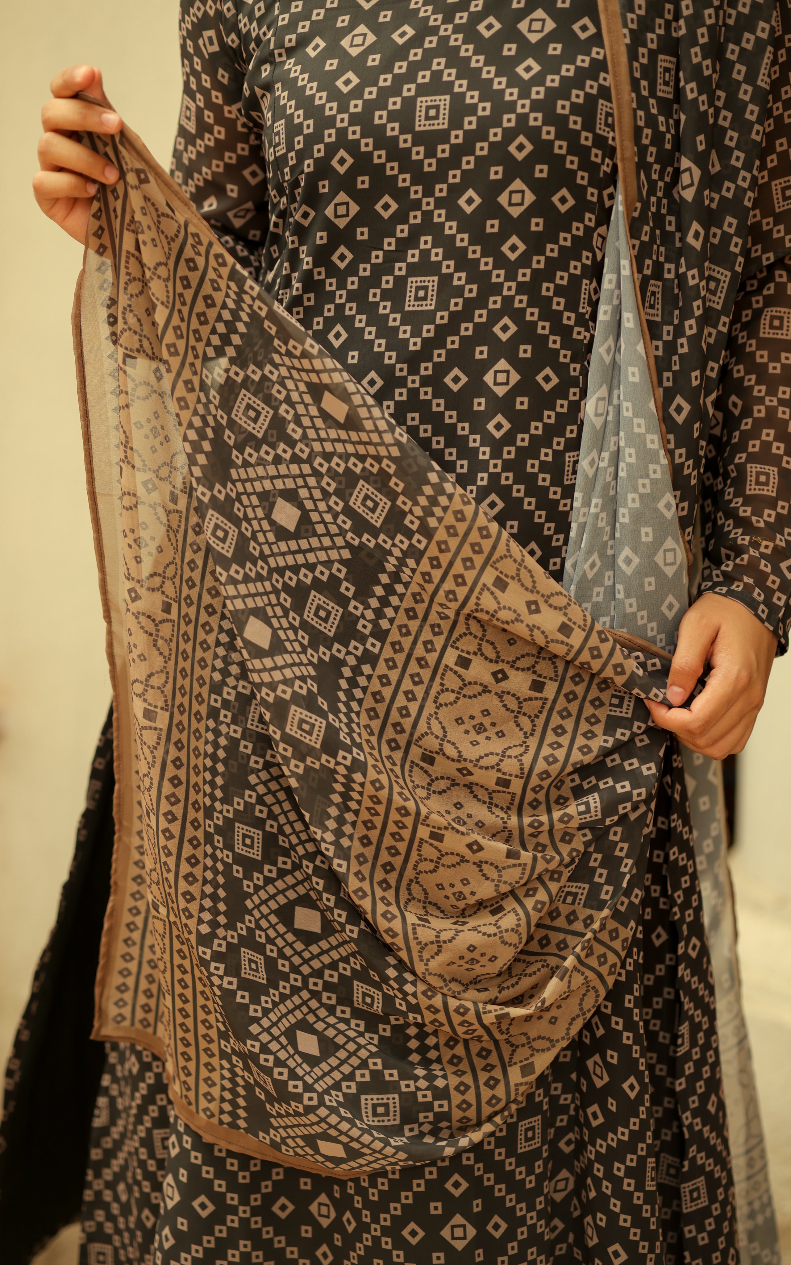 Kandukondain Kandukondain Tabu 10 (Kurti+Dupatta)