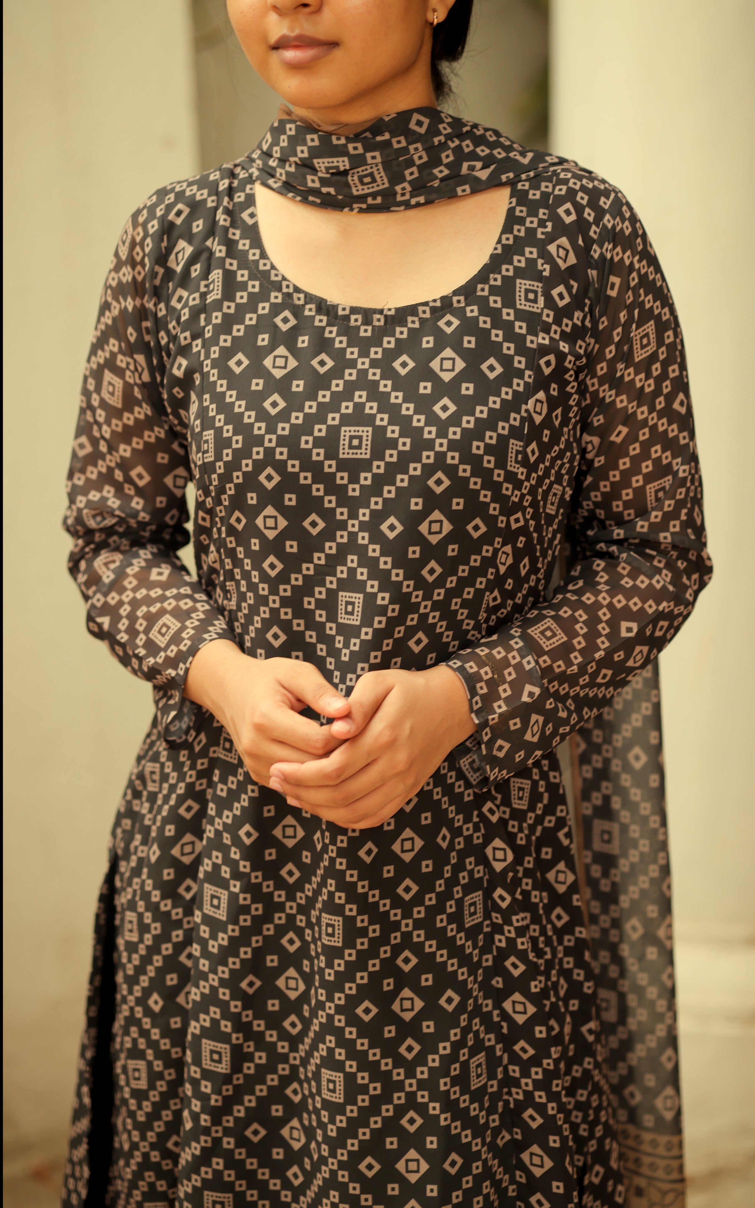 Kandukondain Kandukondain Tabu 10 (Kurti+Dupatta)
