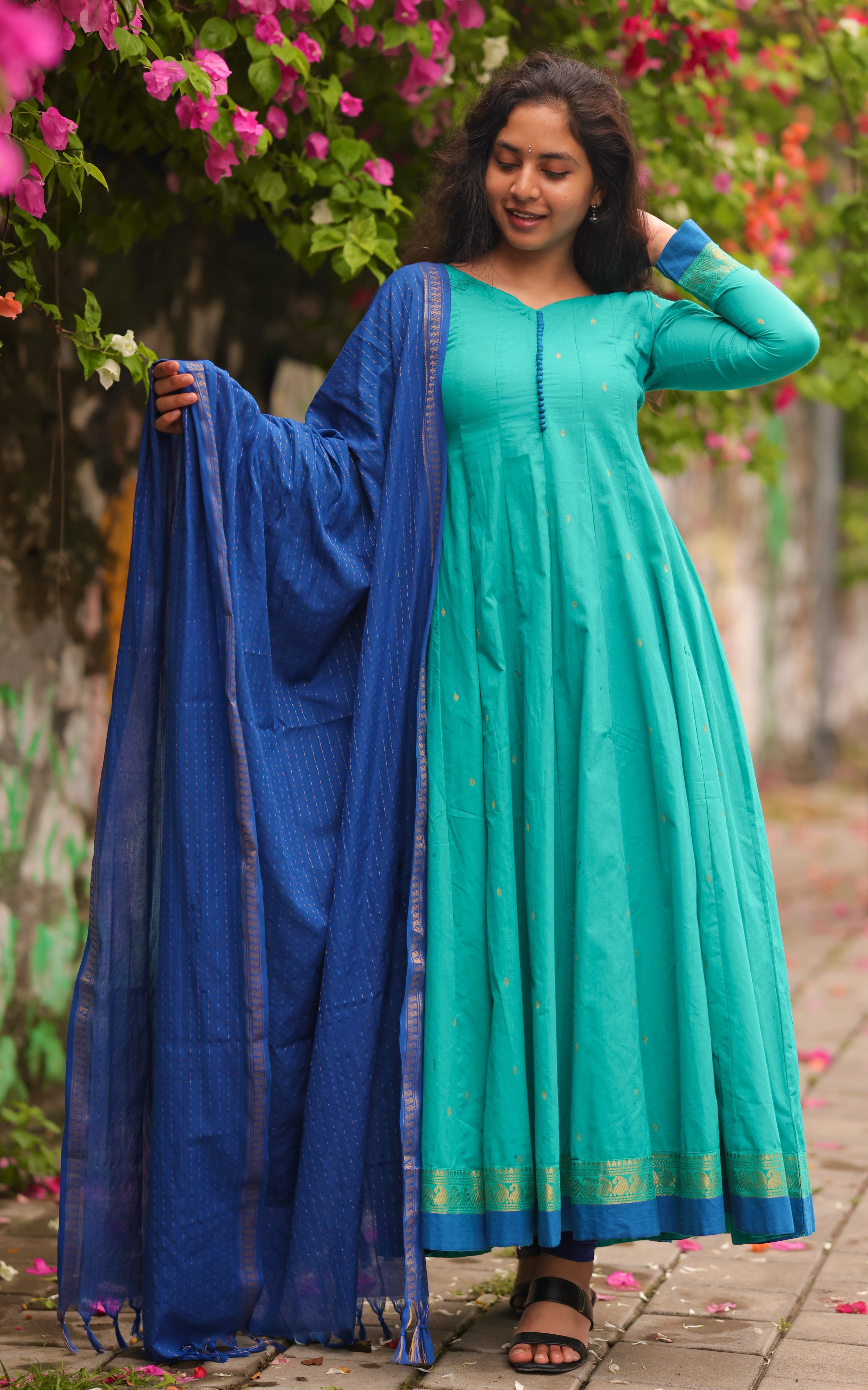 Kundhavai Aqua Blue (Kurti+Dupatta)