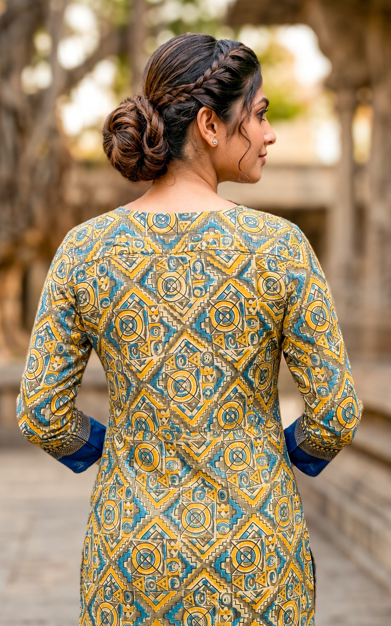 Avanitha A (Kurti+Dupatta)