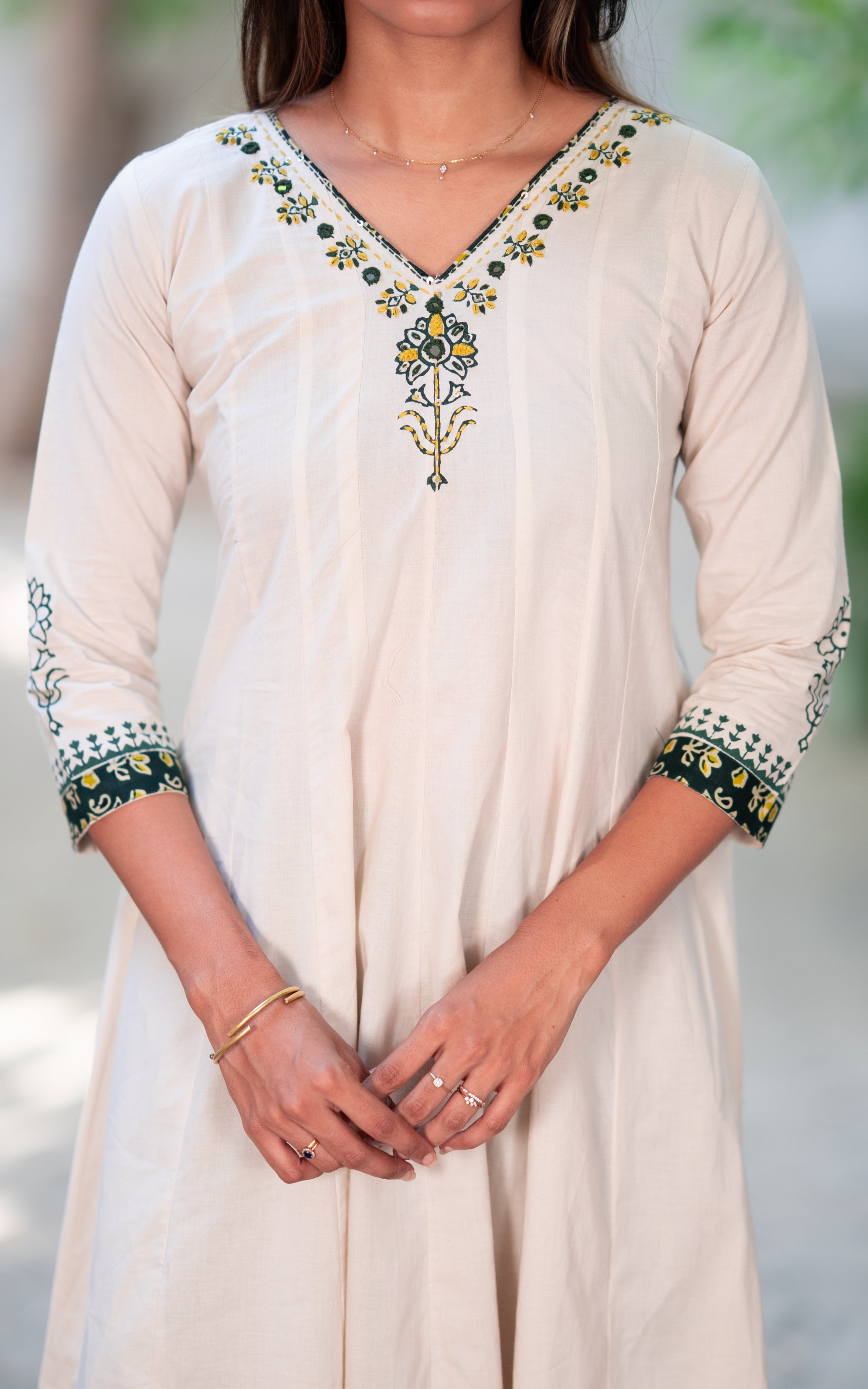 Aadhika Off White