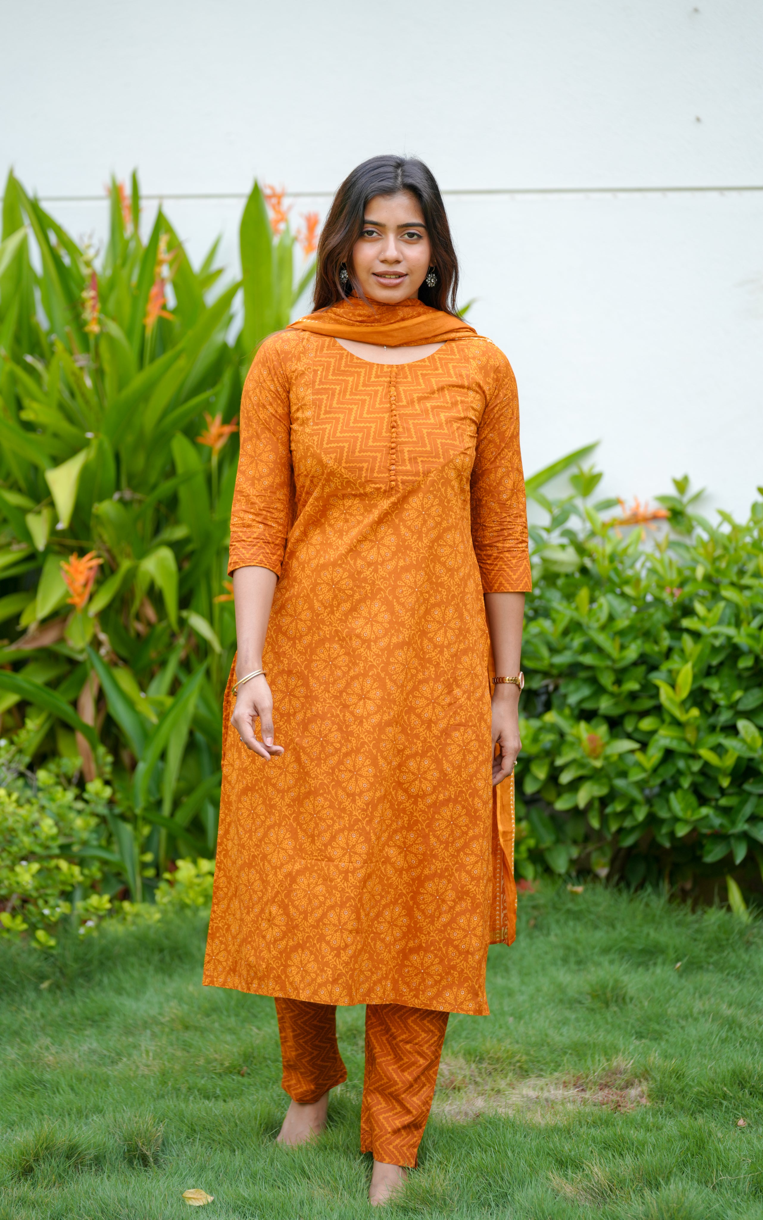 Nilavarasi B (Kurti+Pant+Dupatta)