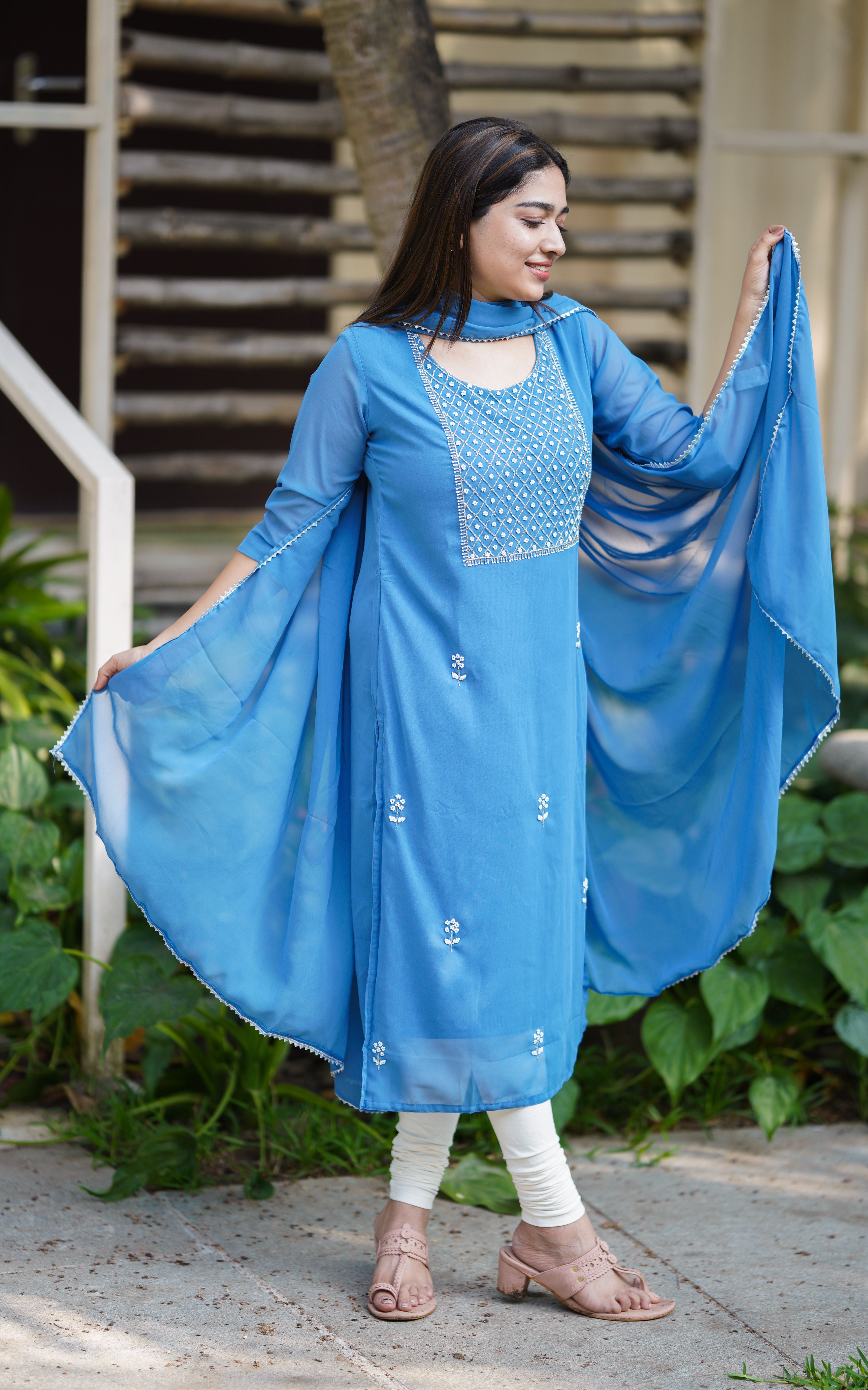 Buy Blue Kurta Dola Silk Embroidery Floral Round Placement Vine Set For  Women by Adara Khan Online at Aza Fashions.