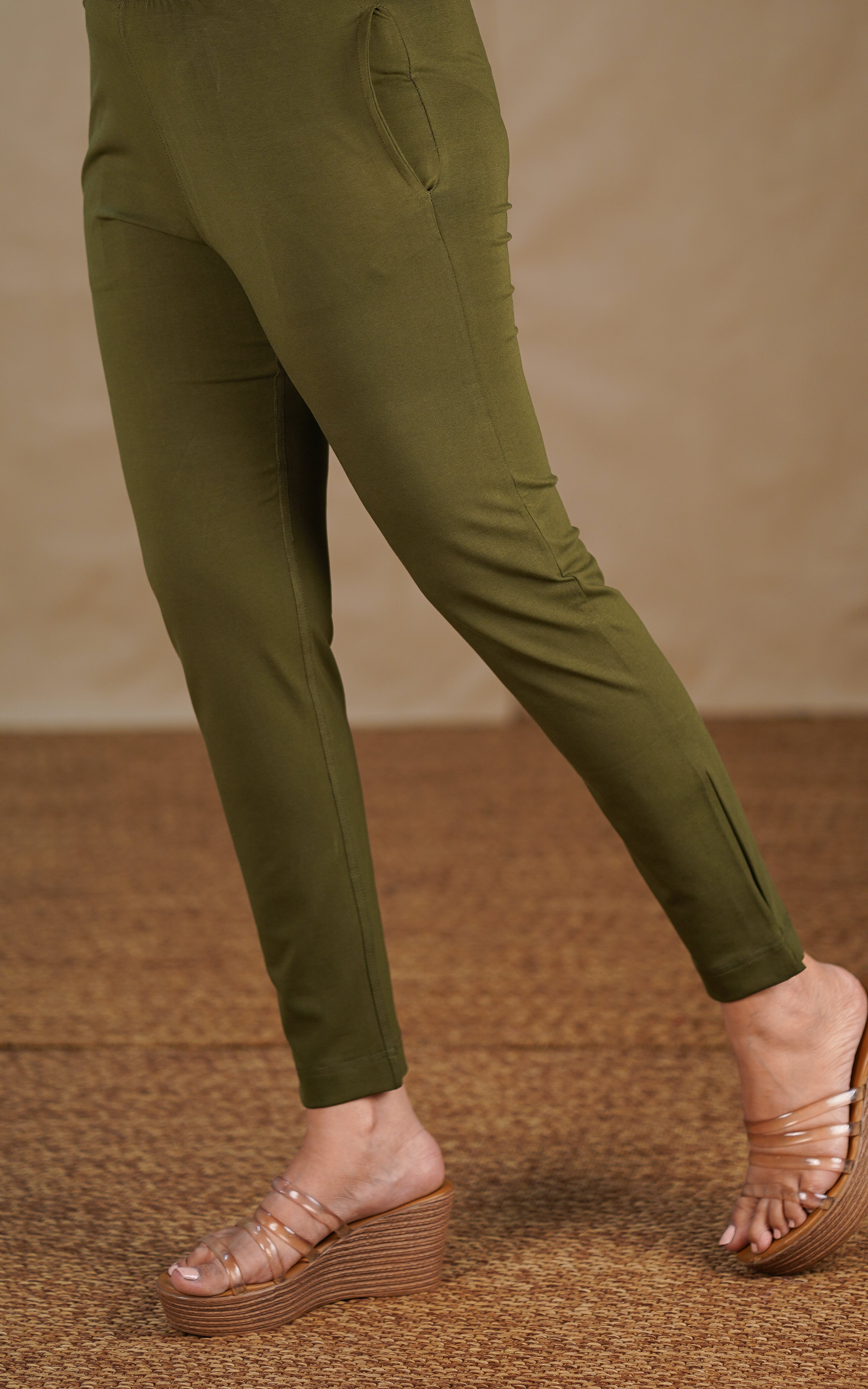 Straight Fit Stretchable Pant Olive