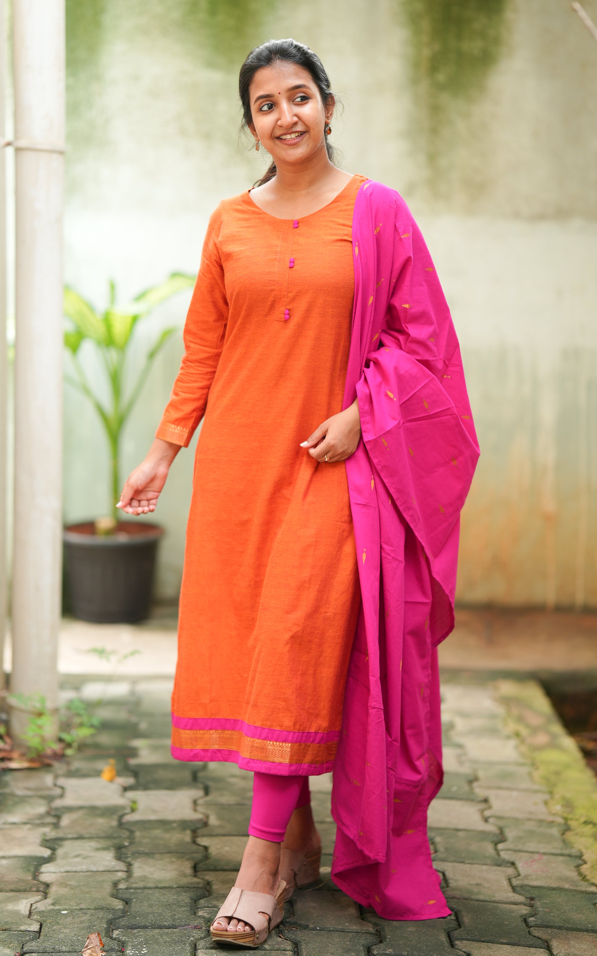 Mandharai (Kurti+Dupatta) KURTIS instore