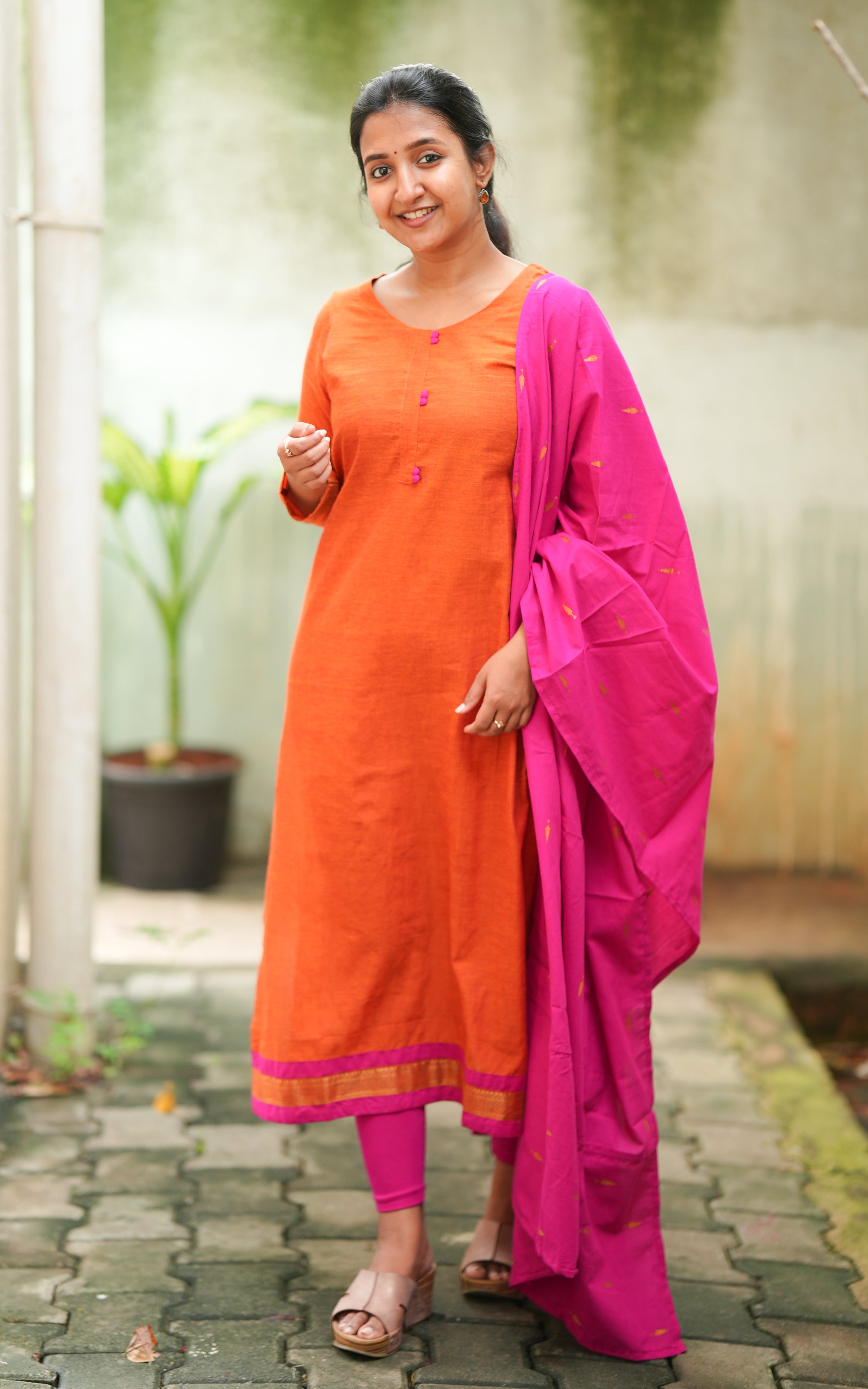 Mandharai (Kurti+Dupatta) KURTIS instore