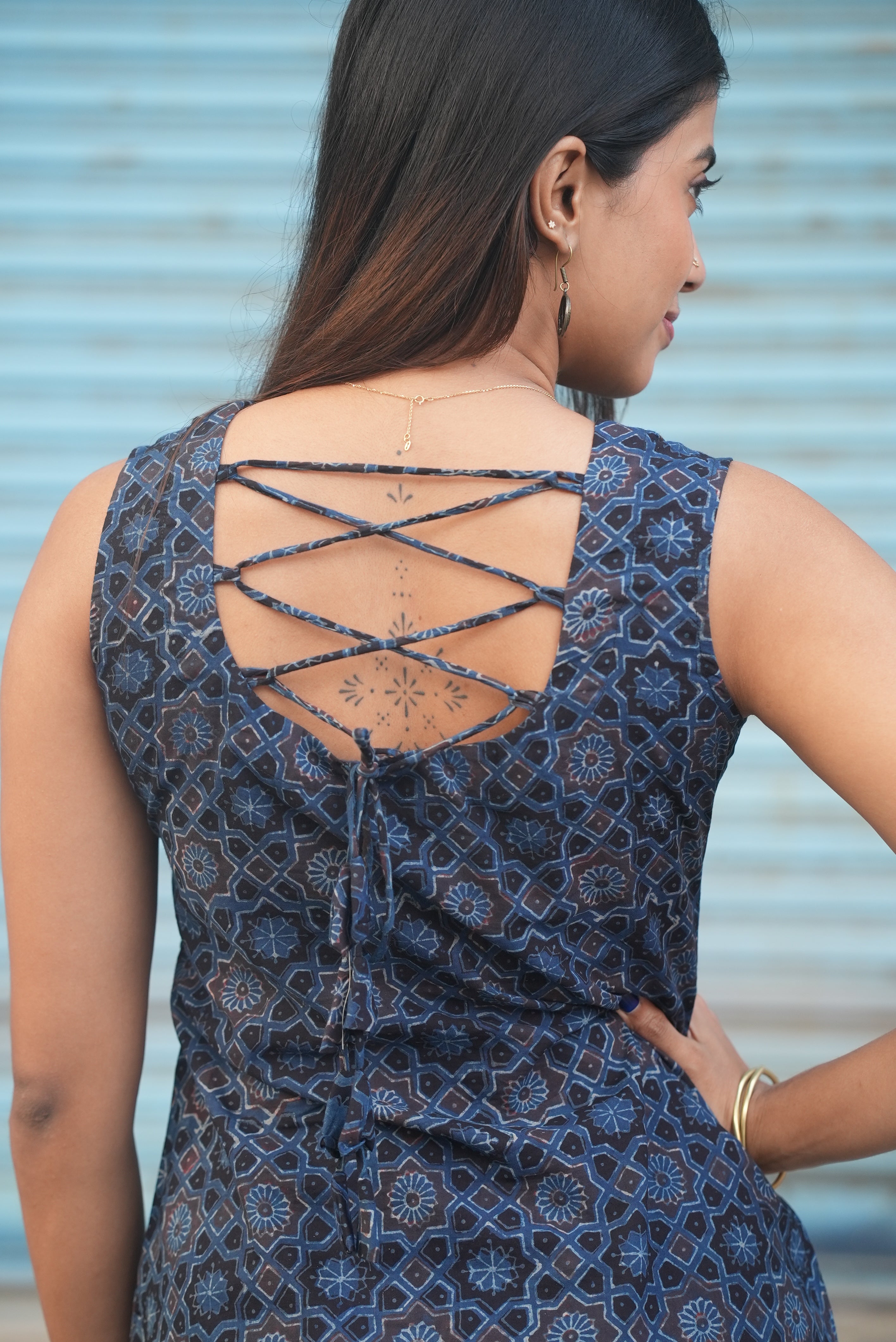 A stylish wardrobe essential that’s versatile and trendy.