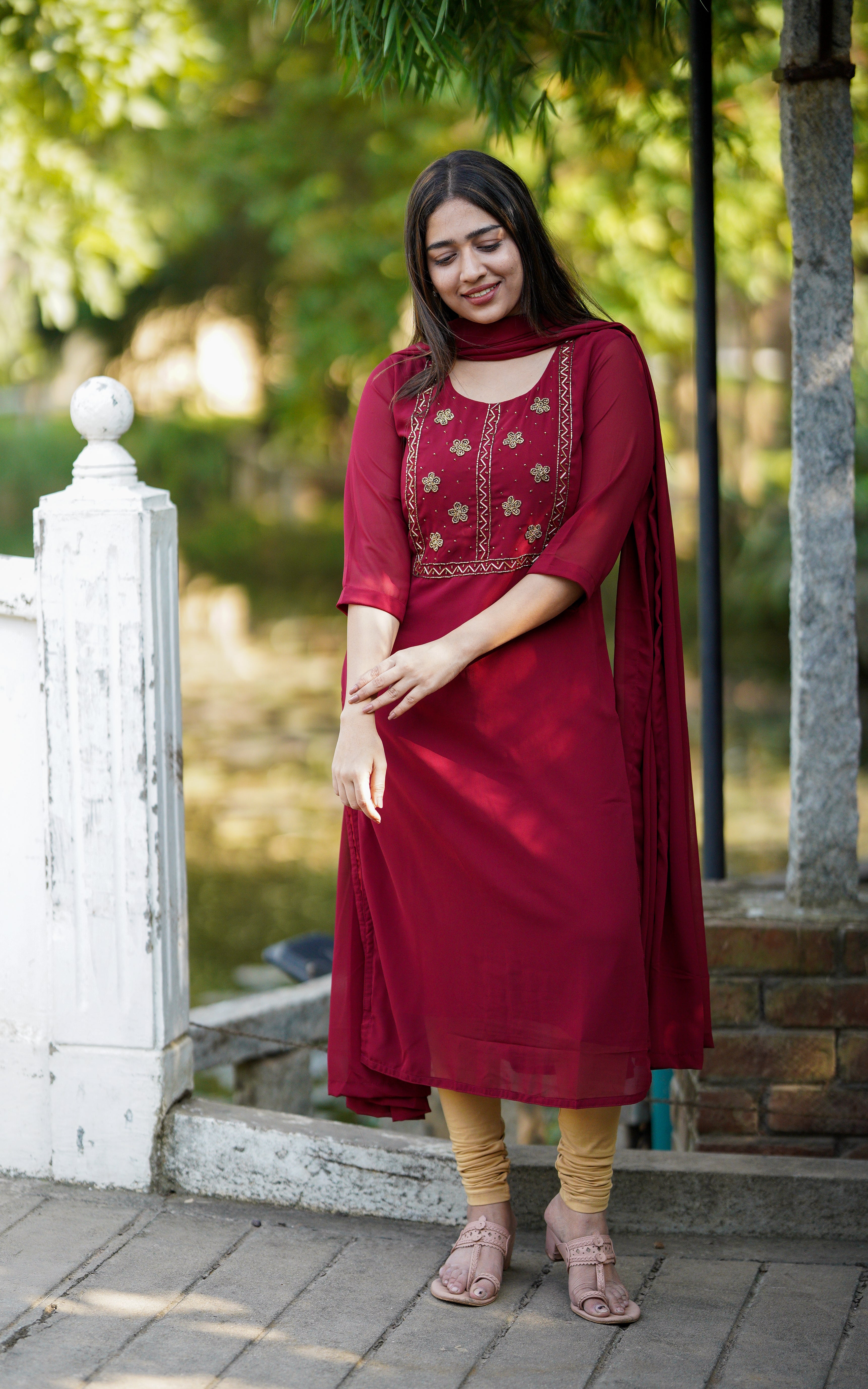 Maroon kurtis 2024