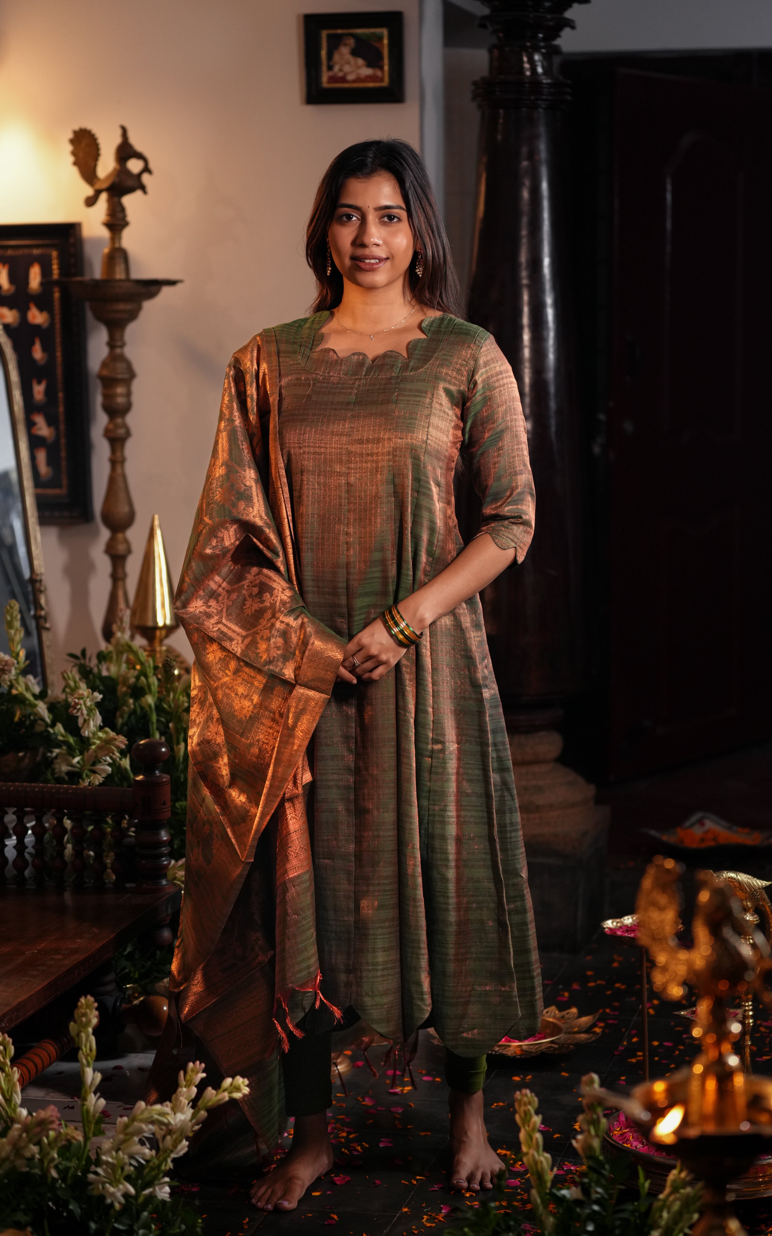 Kural Mozhi Green (Kurti+Dupatta)