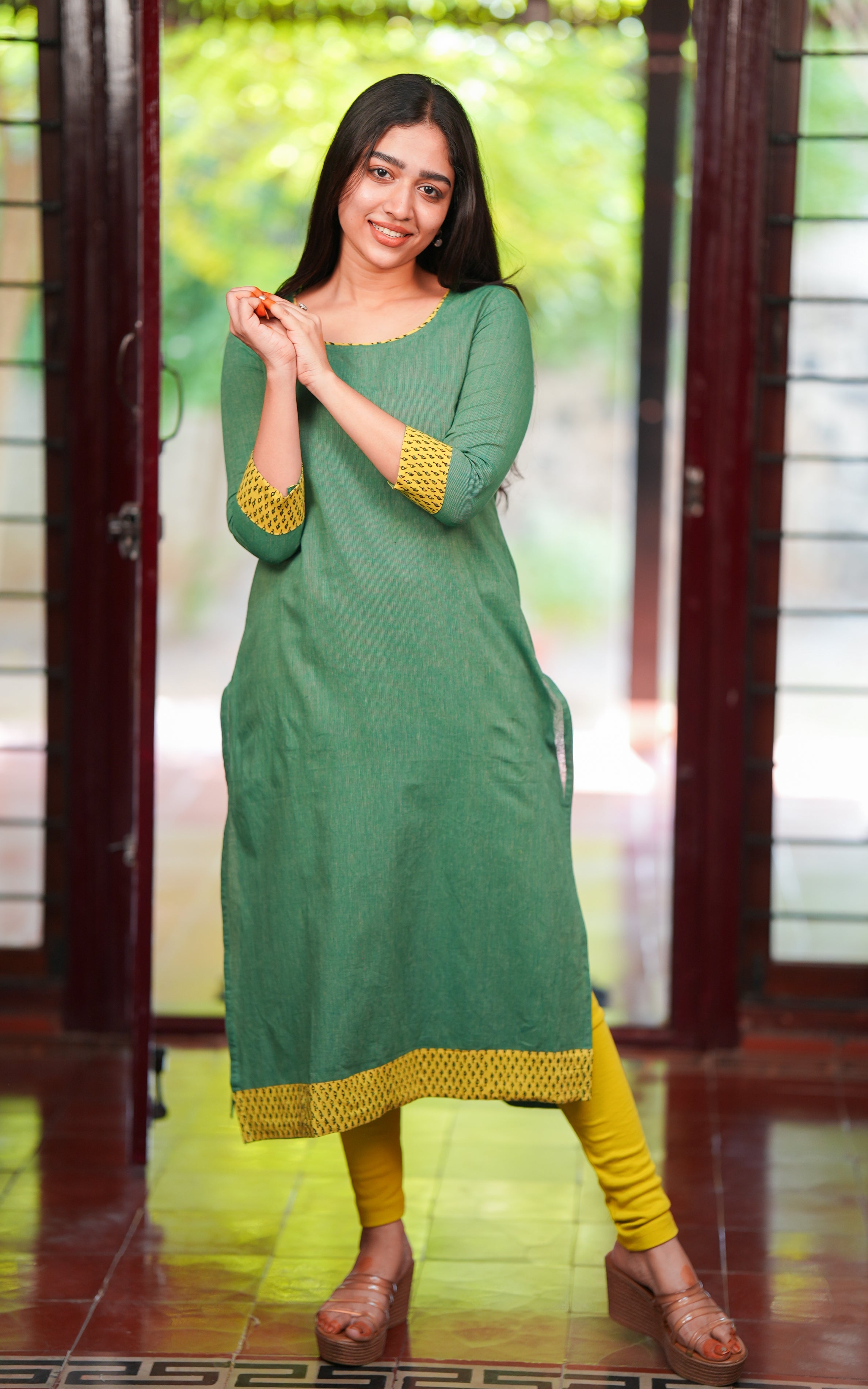 Kaariha KURTIS instore