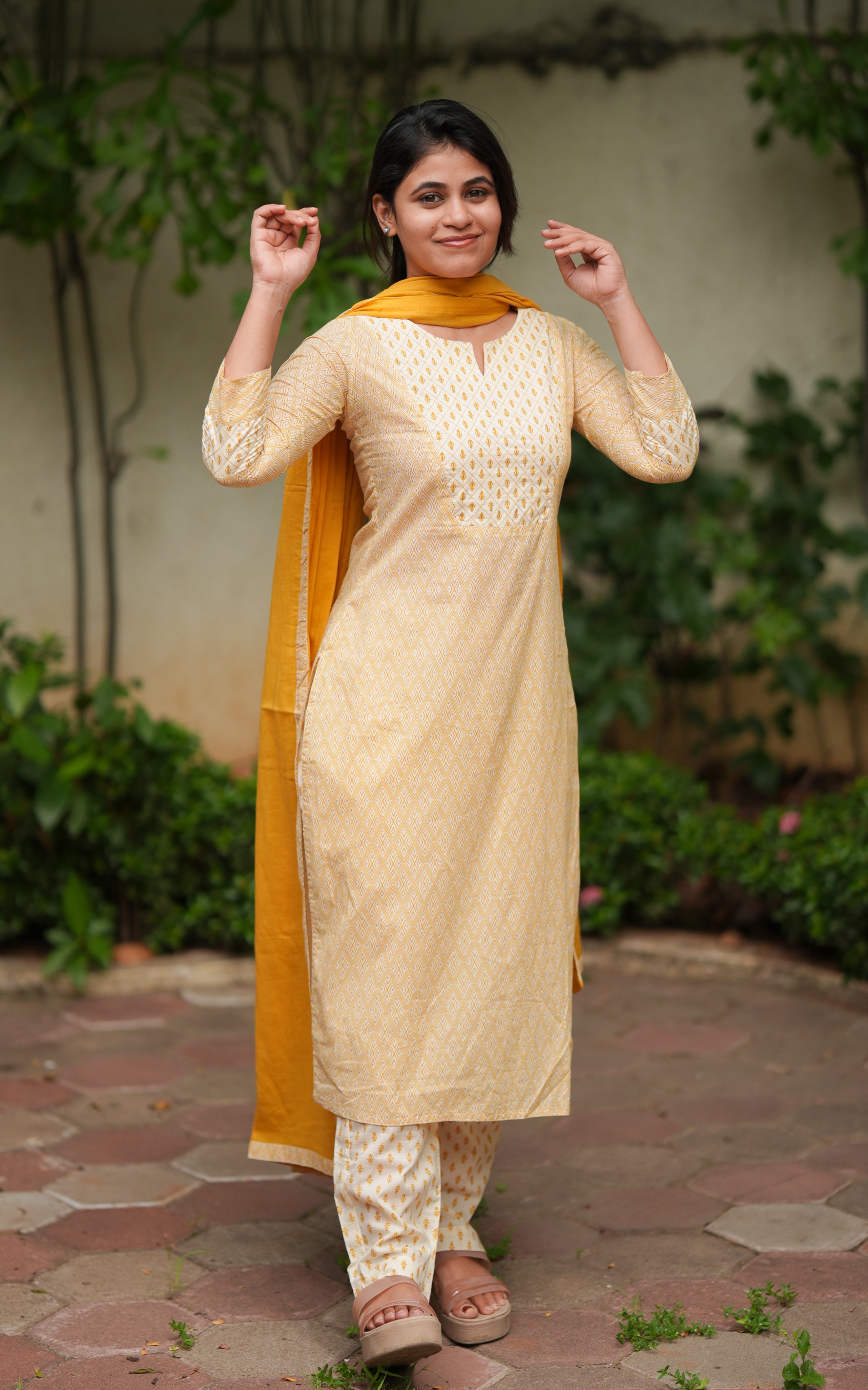 Shakira Yellow (Kurti+Pant+Dupatta)