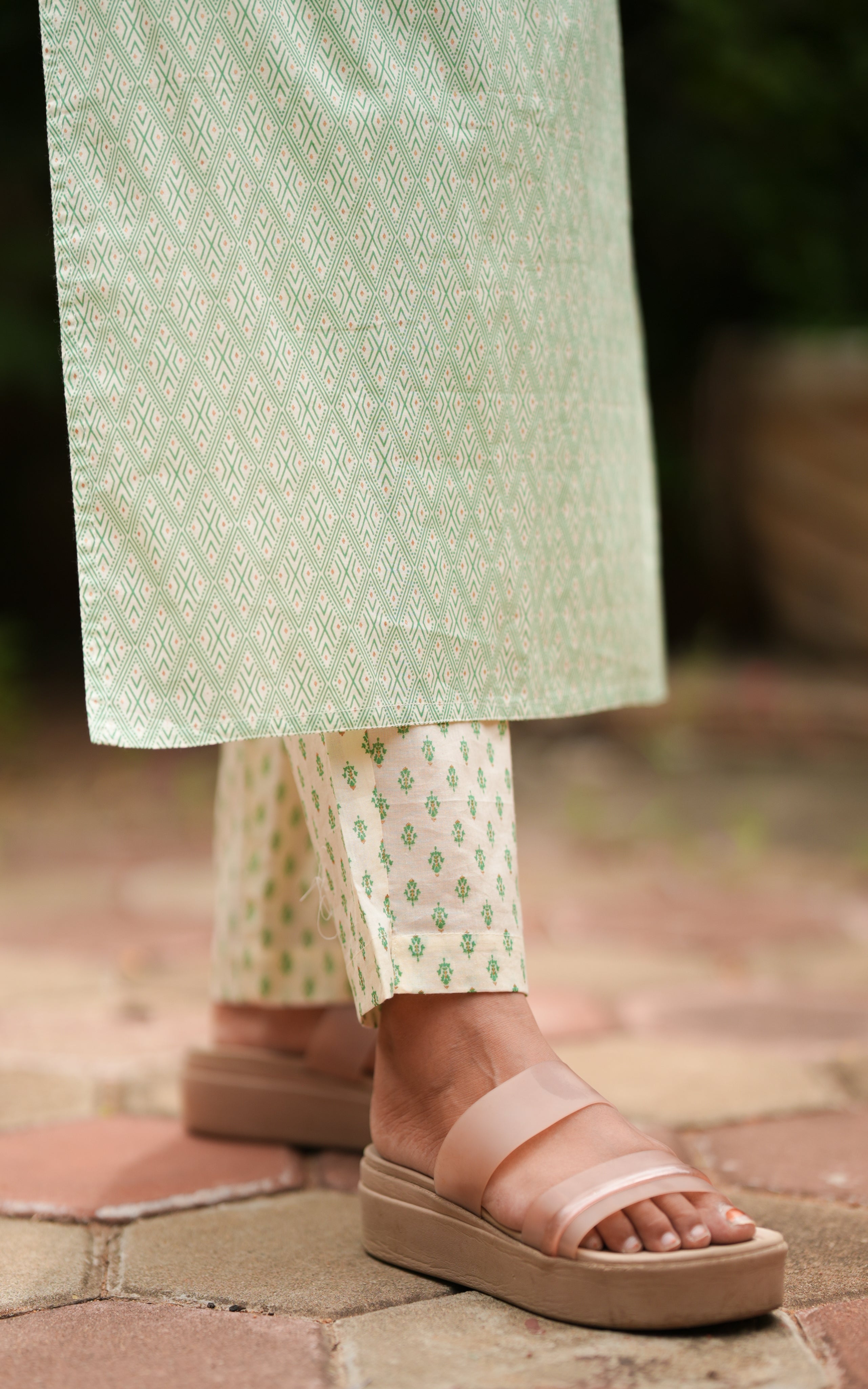 straight cut kurti with pant and dupatta