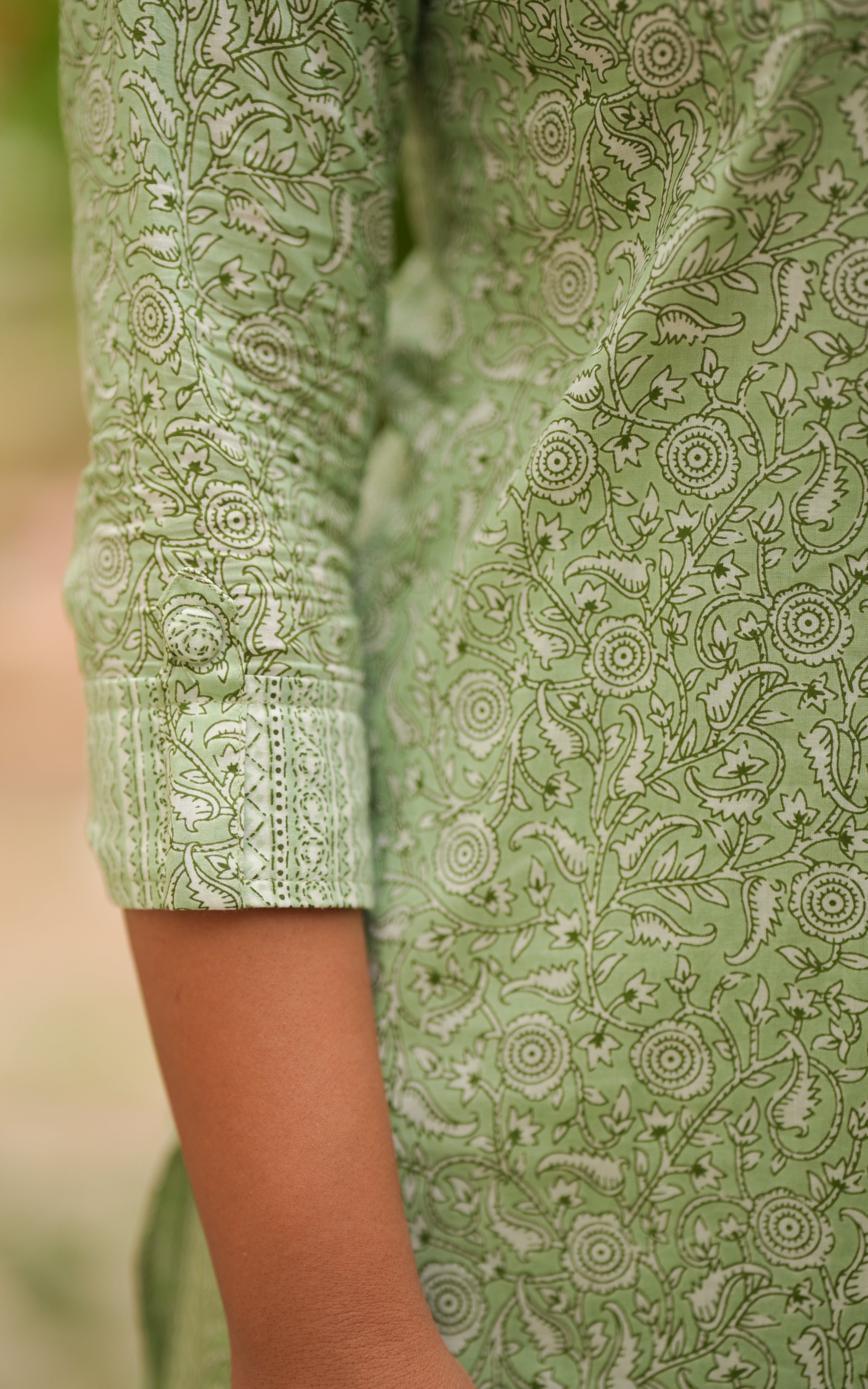 three fourth sleeve straight cut kurti 