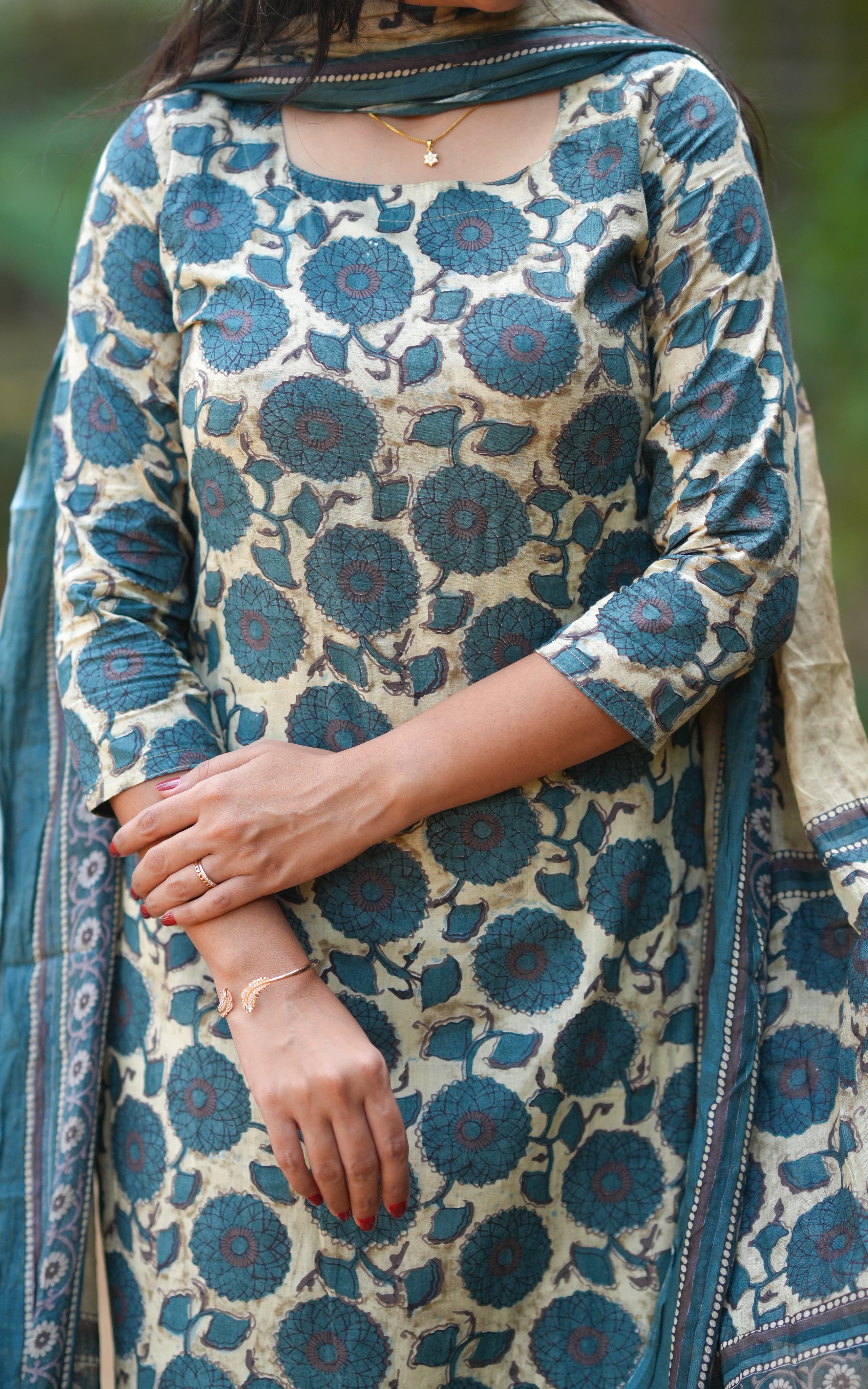 Srinathiya Aqua (Kurti+Pant+Dupatta)