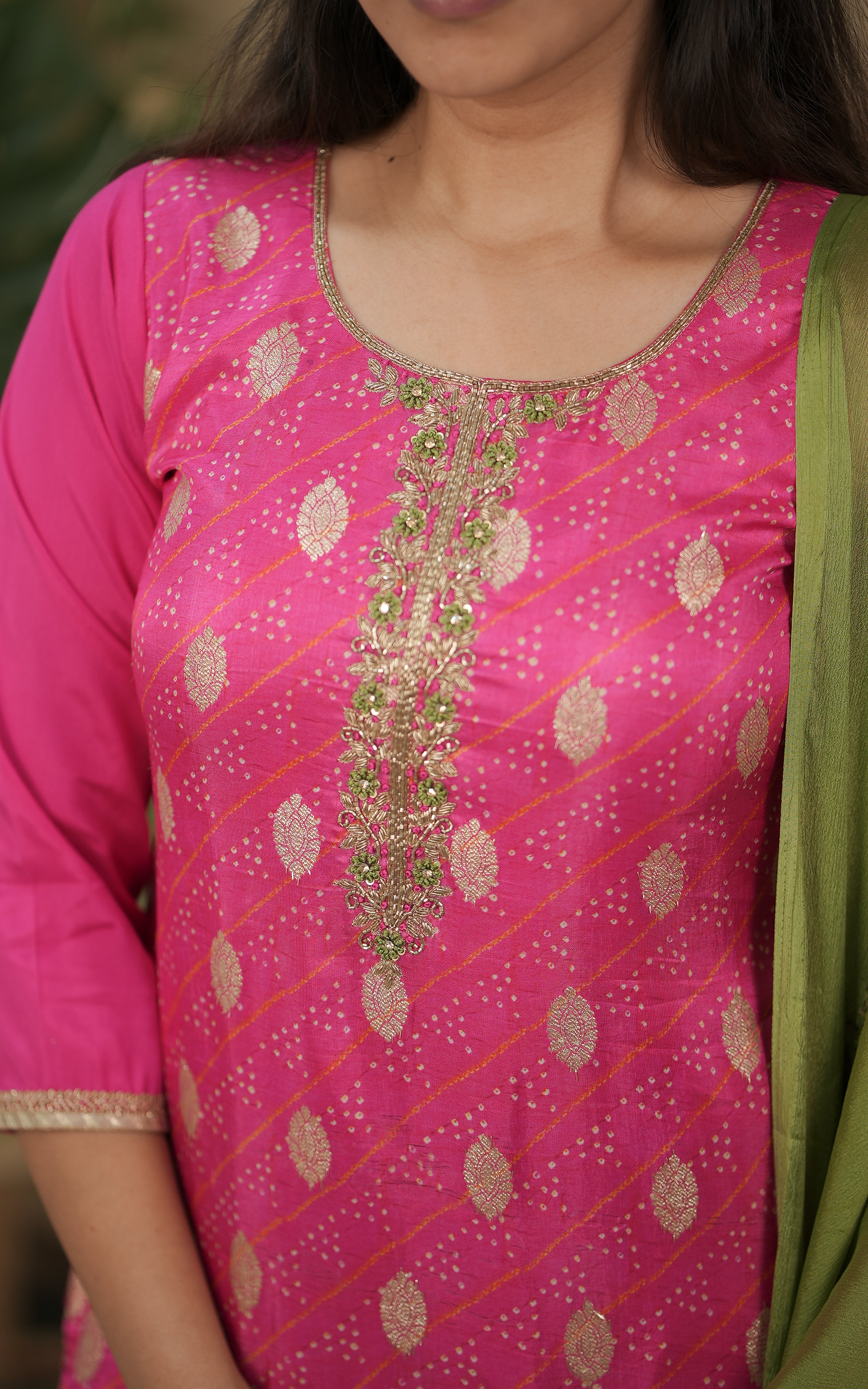 instore kurti set  art silk bandhani straight cut kurti color: pink