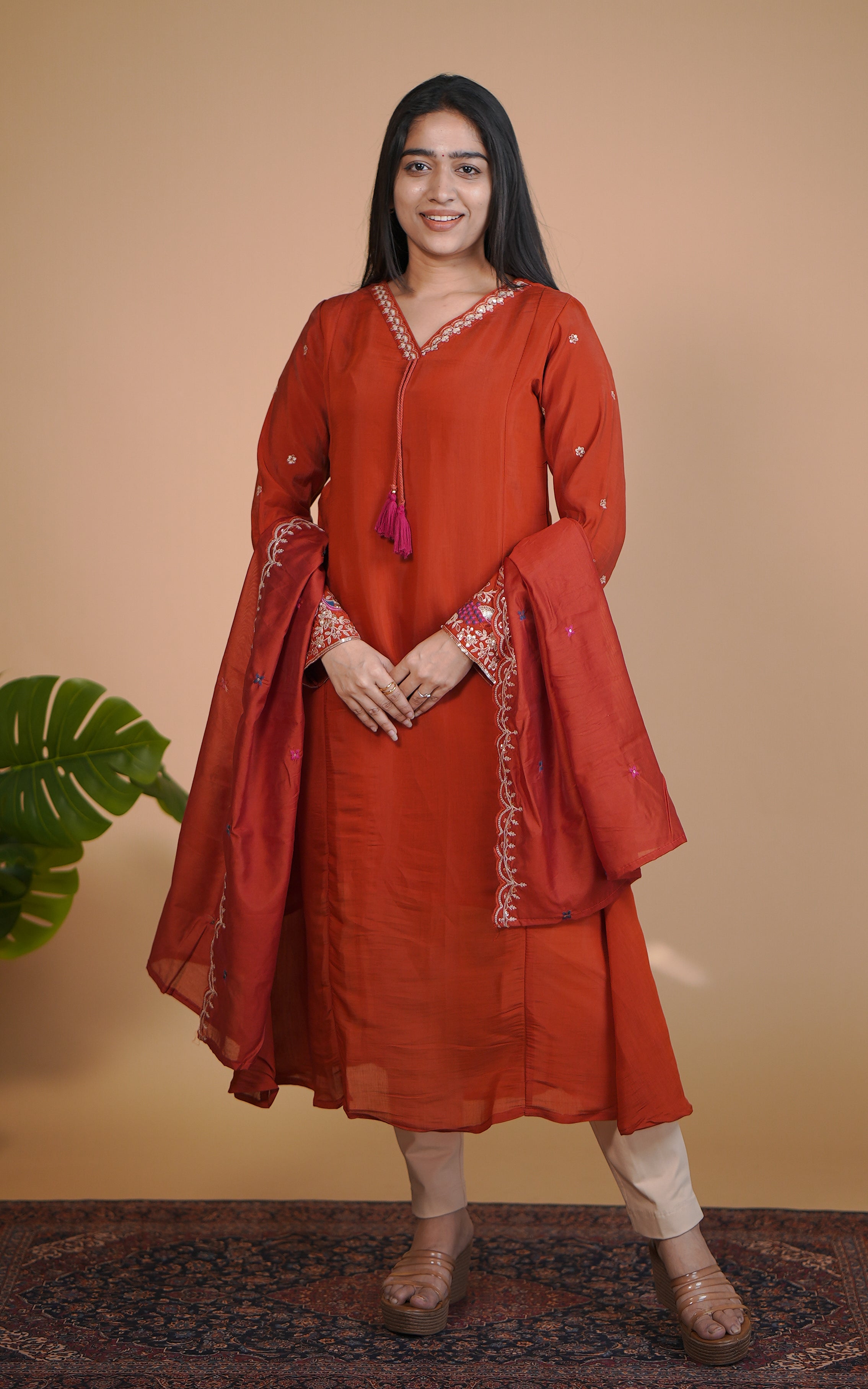 Tejasvi B (Kurti+Dupatta)